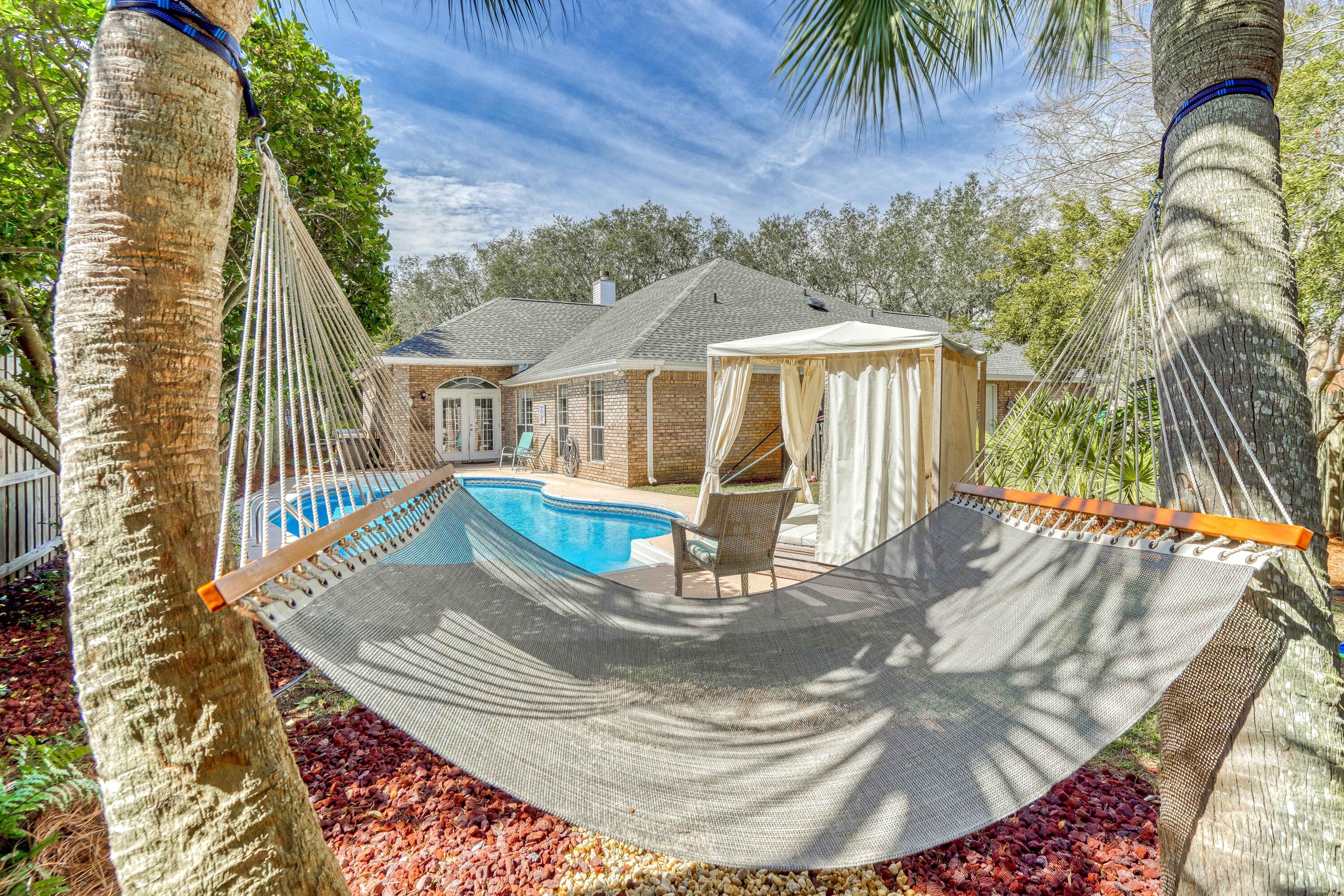 WINDSOR FOREST - Residential