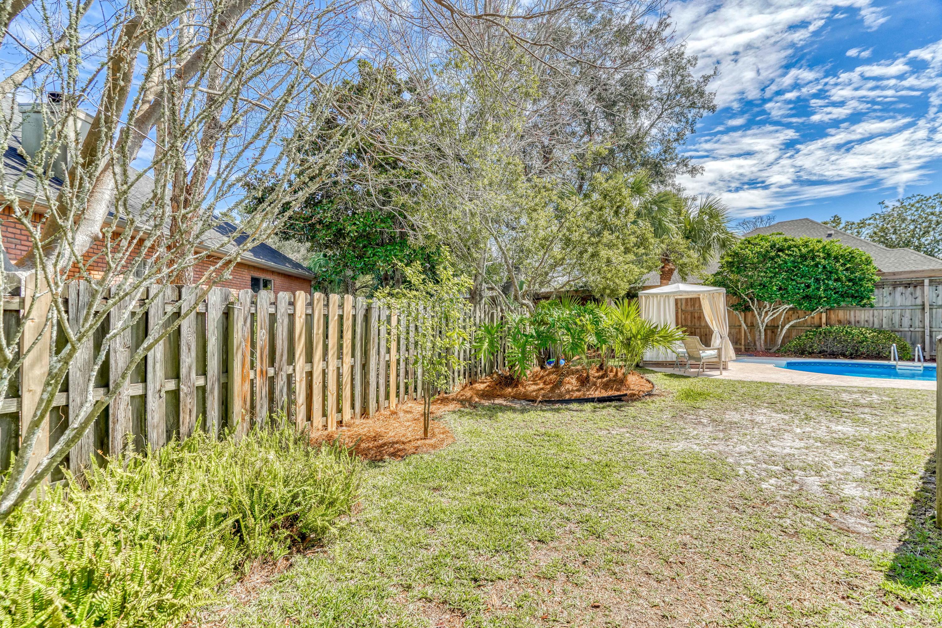 WINDSOR FOREST - Residential