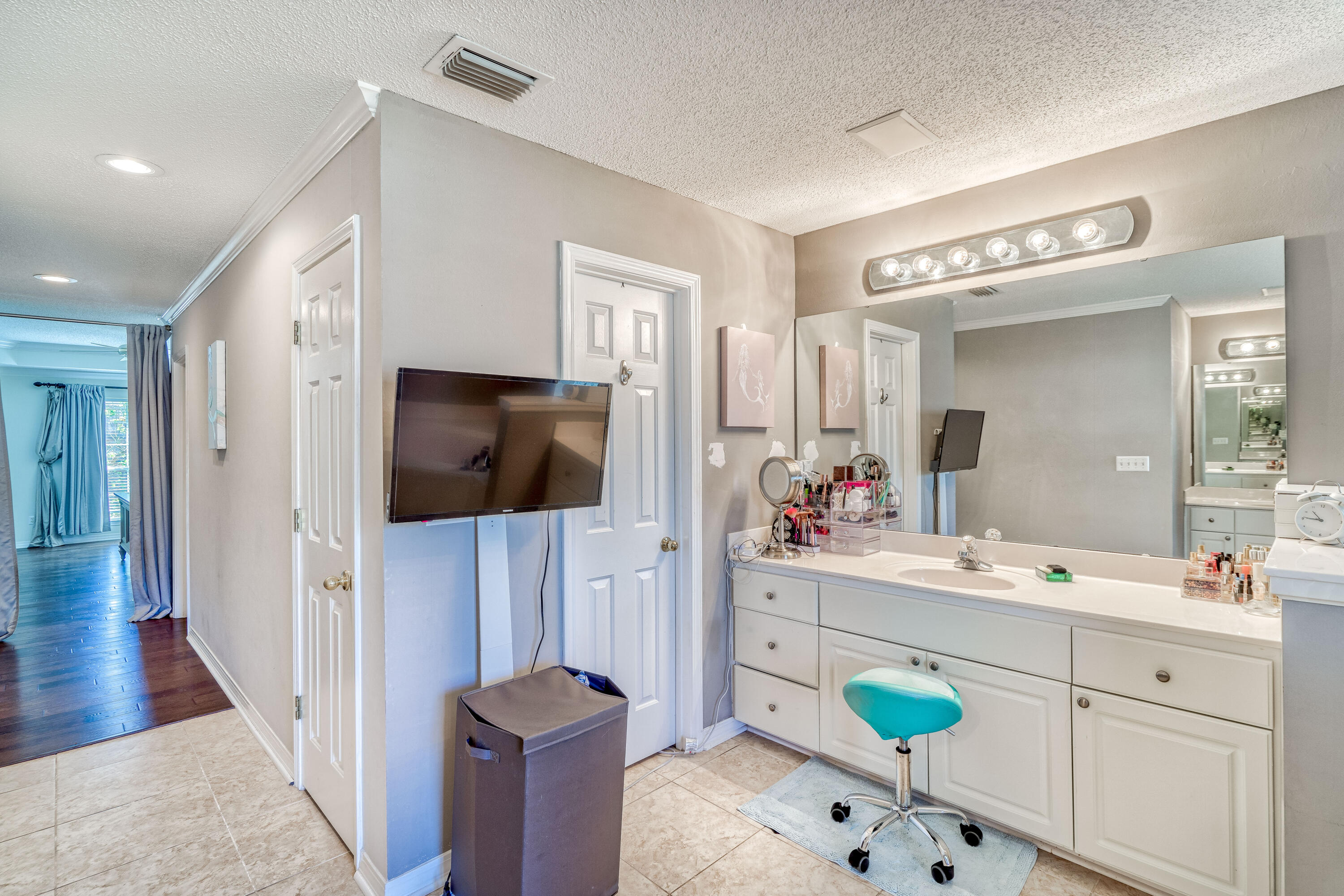 WINDSOR FOREST - Residential