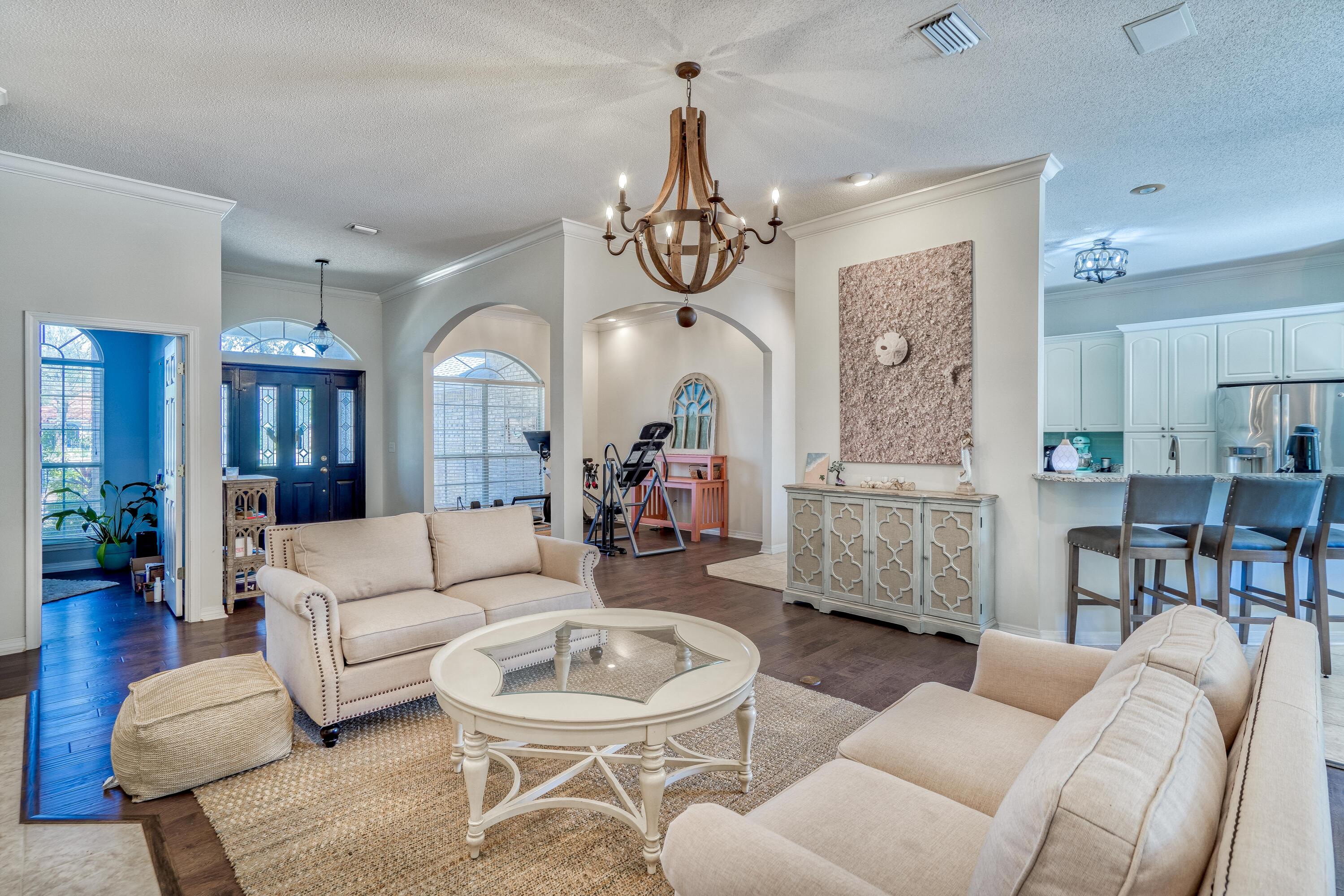 WINDSOR FOREST - Residential