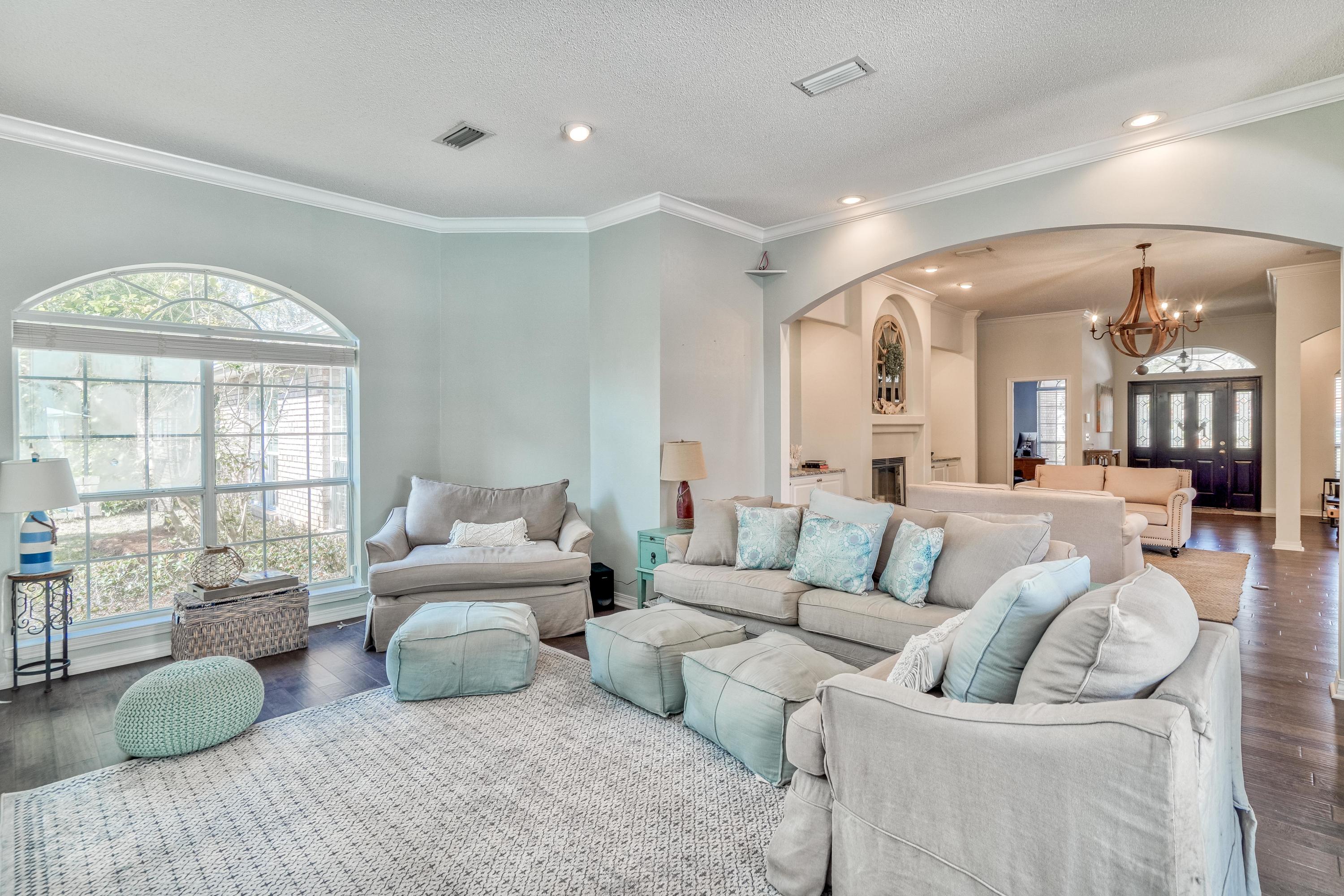 WINDSOR FOREST - Residential