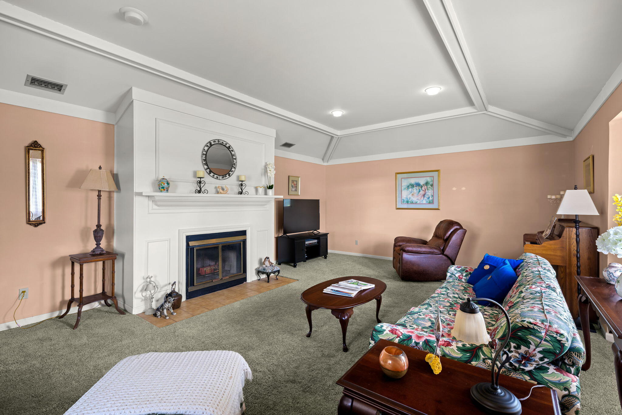 CANDLEWICK ACRES - Residential