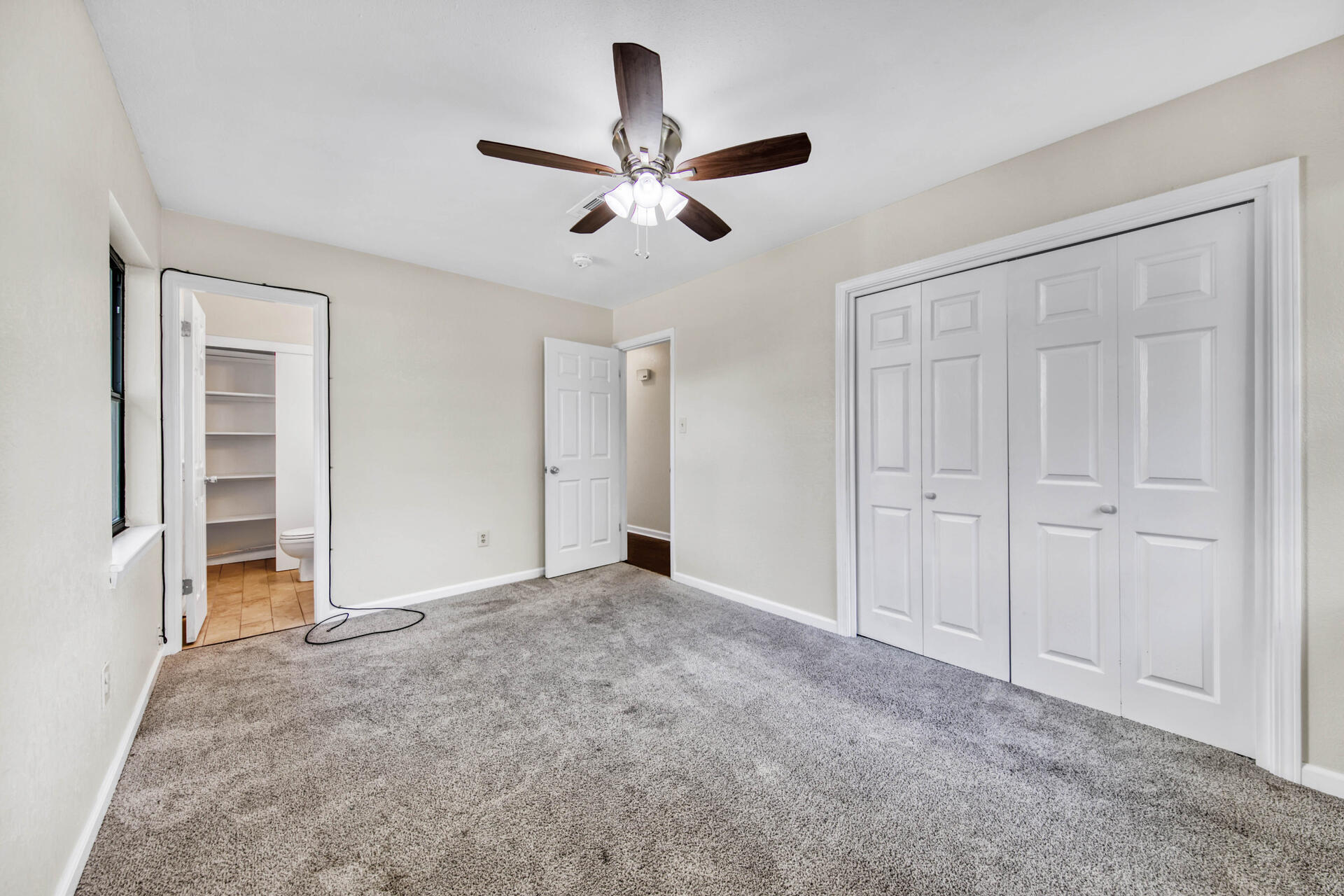 CAROL ANNE MANOR - Residential