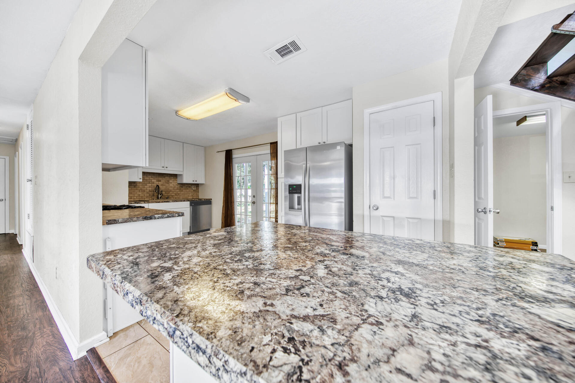 CAROL ANNE MANOR - Residential