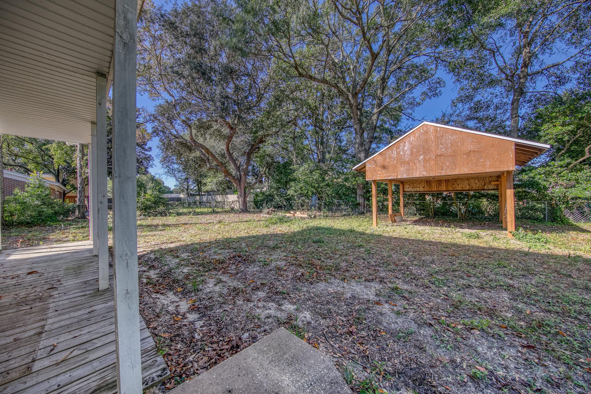 CAROL ANNE MANOR - Residential