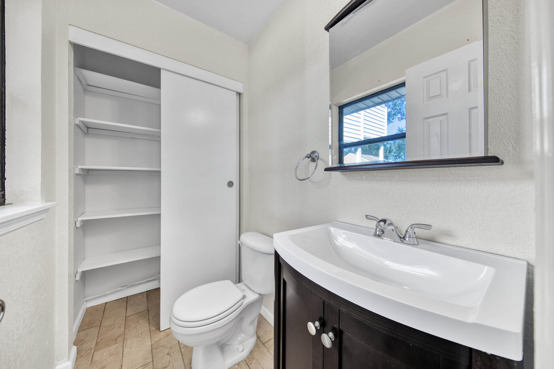 CAROL ANNE MANOR - Residential