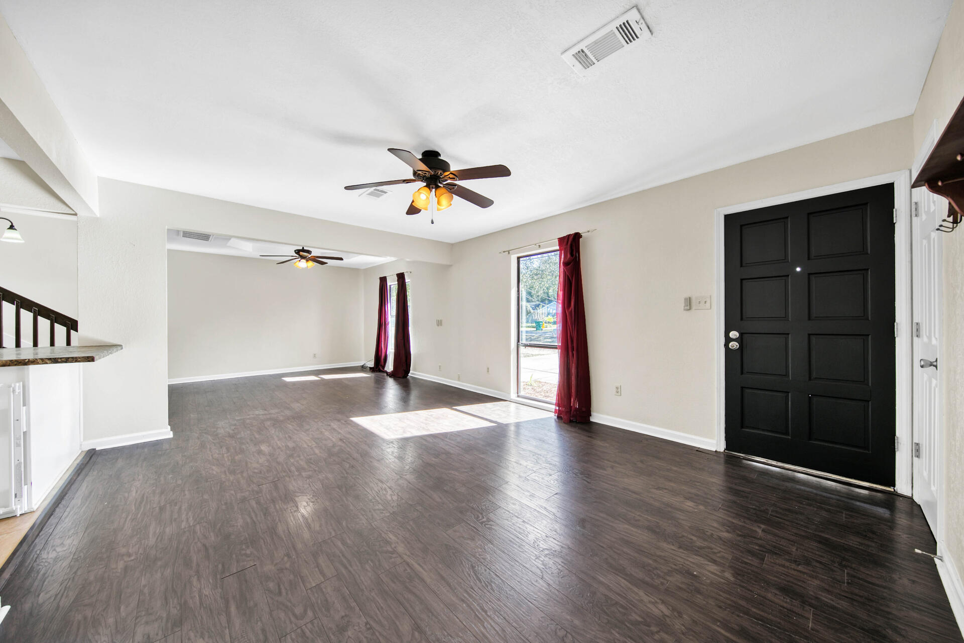 CAROL ANNE MANOR - Residential