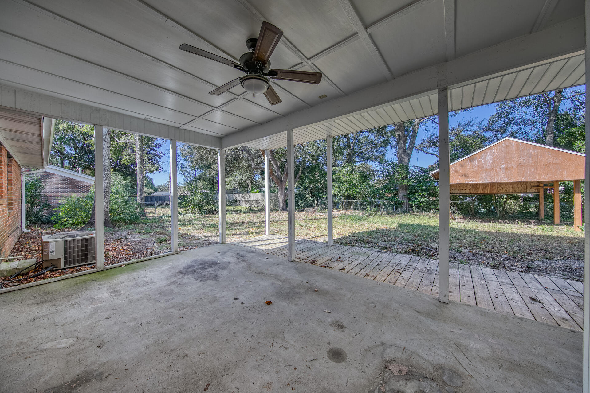 CAROL ANNE MANOR - Residential