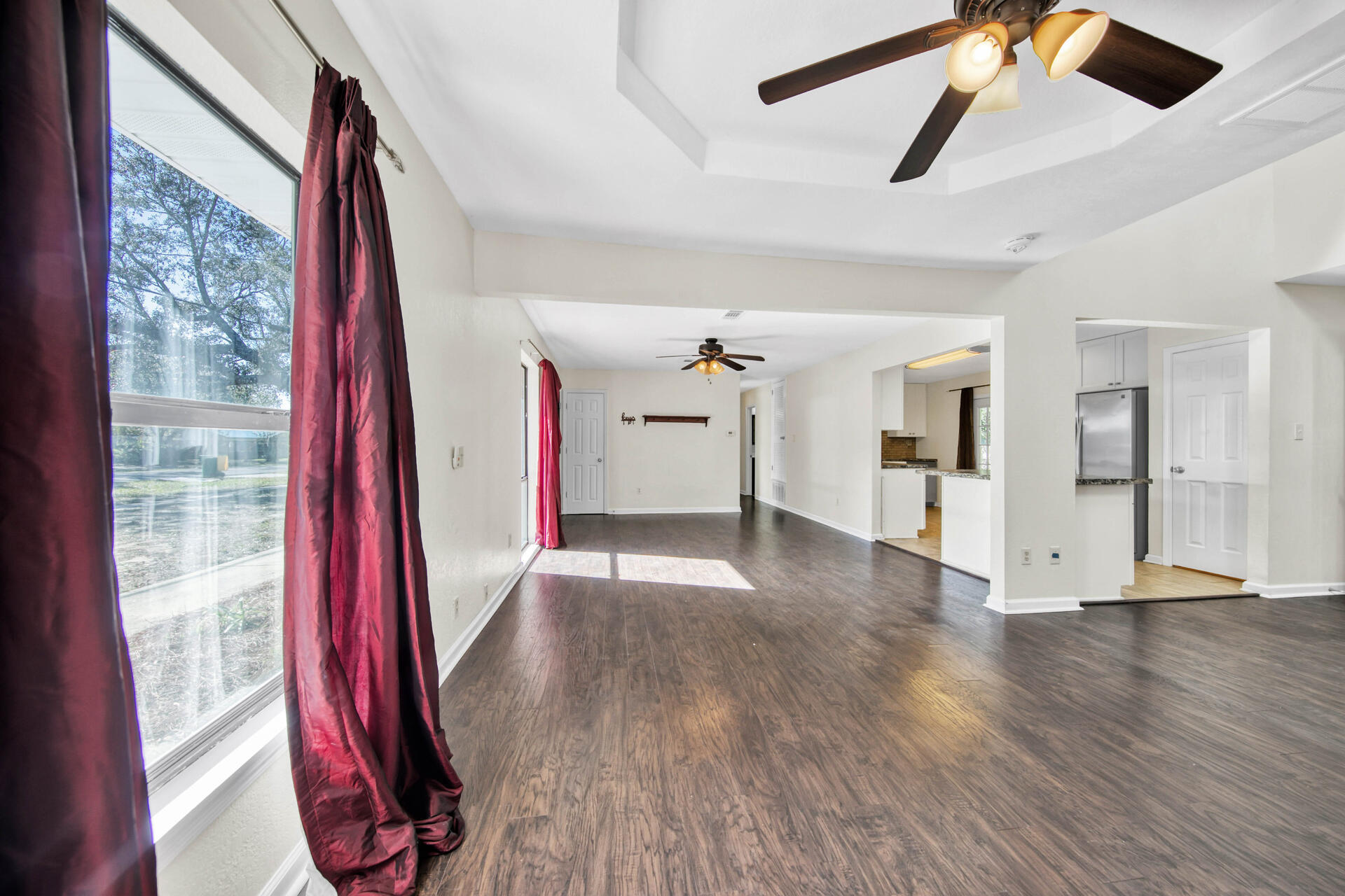 CAROL ANNE MANOR - Residential