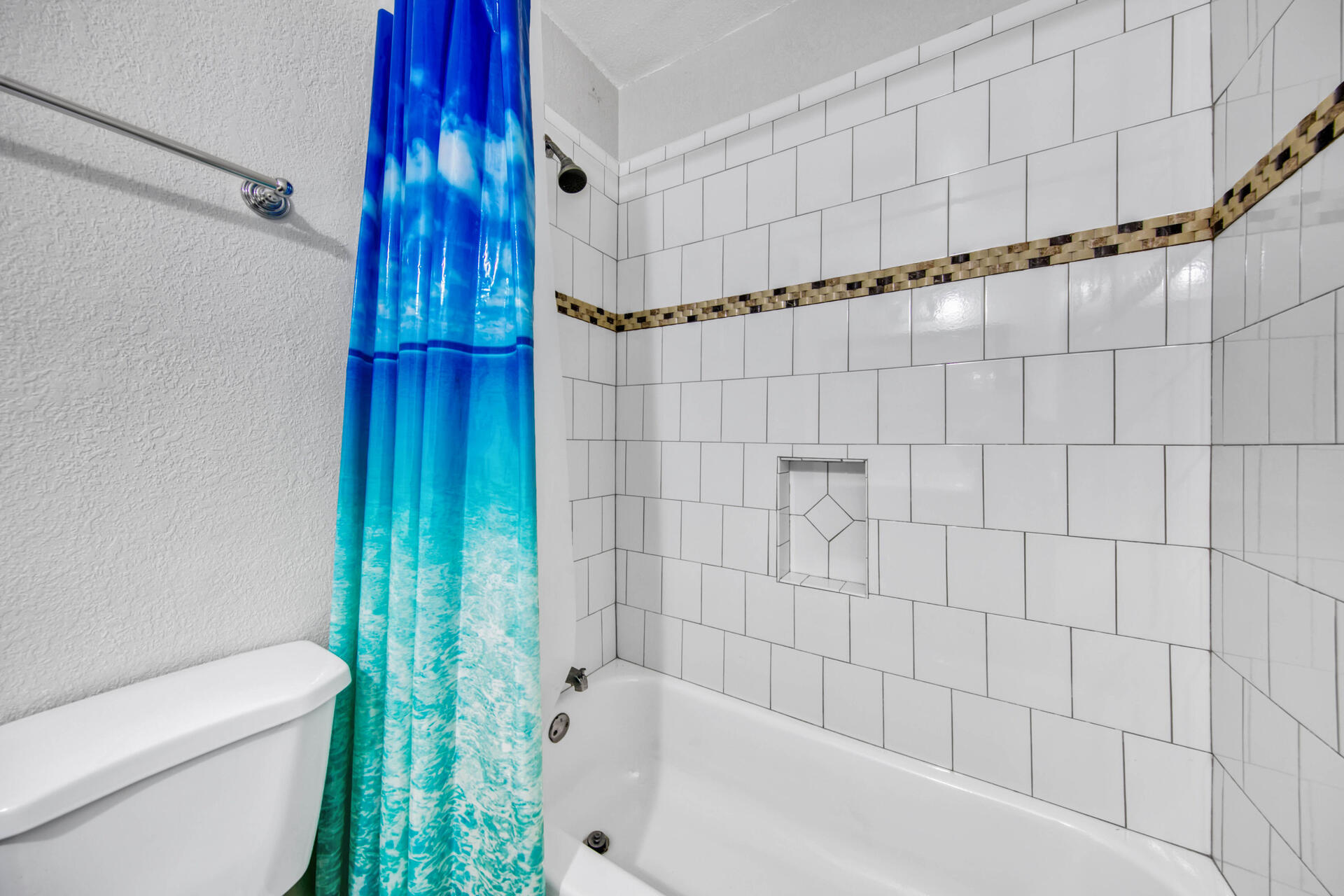 CAROL ANNE MANOR - Residential