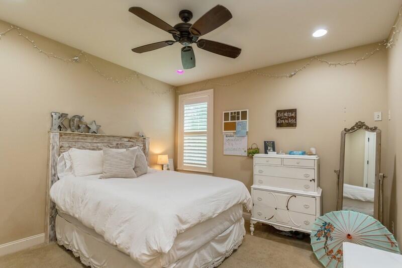 THE STABLES AT ROCKY BAYOU - Residential
