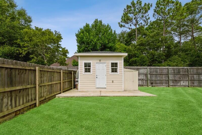 THE STABLES AT ROCKY BAYOU - Residential