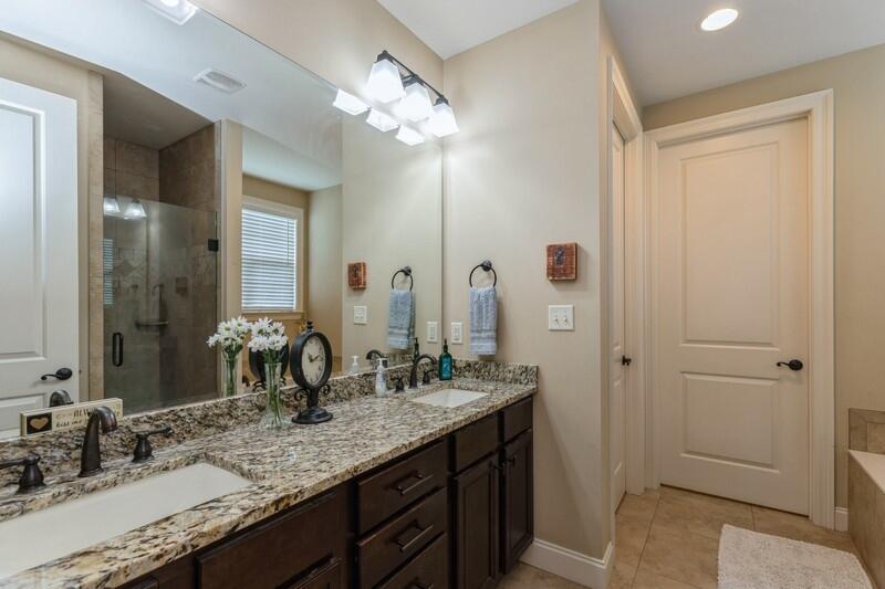 THE STABLES AT ROCKY BAYOU - Residential