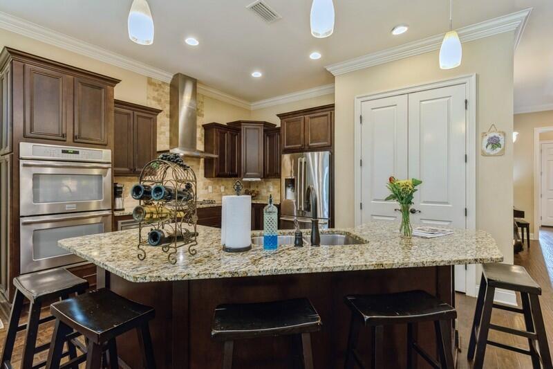 THE STABLES AT ROCKY BAYOU - Residential