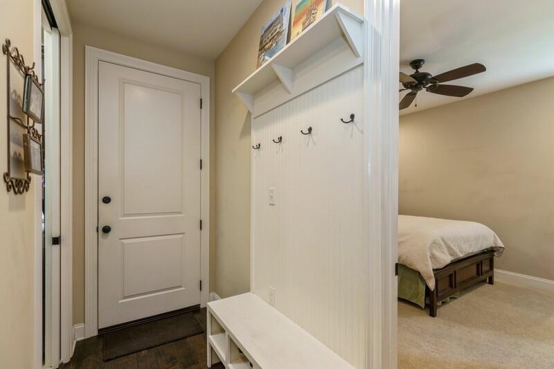 THE STABLES AT ROCKY BAYOU - Residential