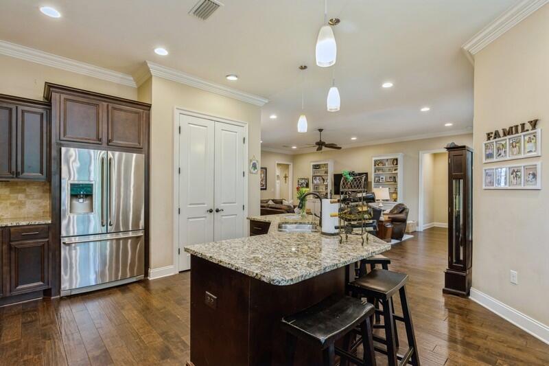 THE STABLES AT ROCKY BAYOU - Residential