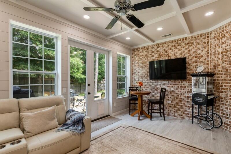 THE STABLES AT ROCKY BAYOU - Residential