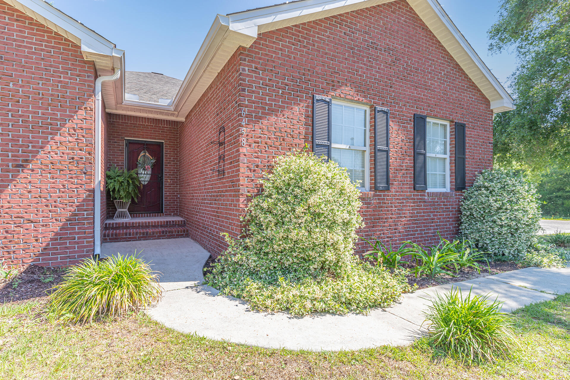 GARDEN OAKS - Residential