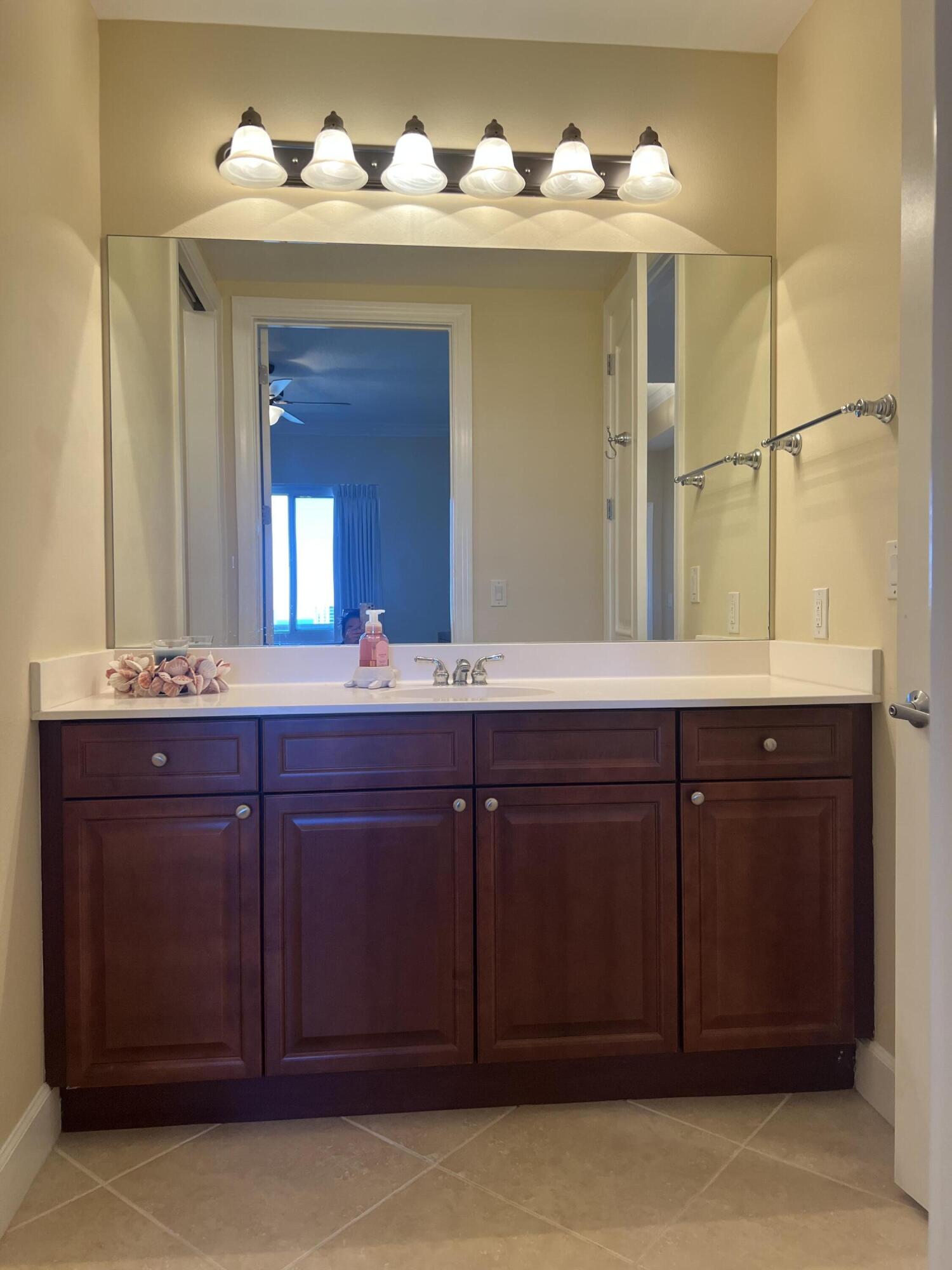 HARBOR LANDING - Residential