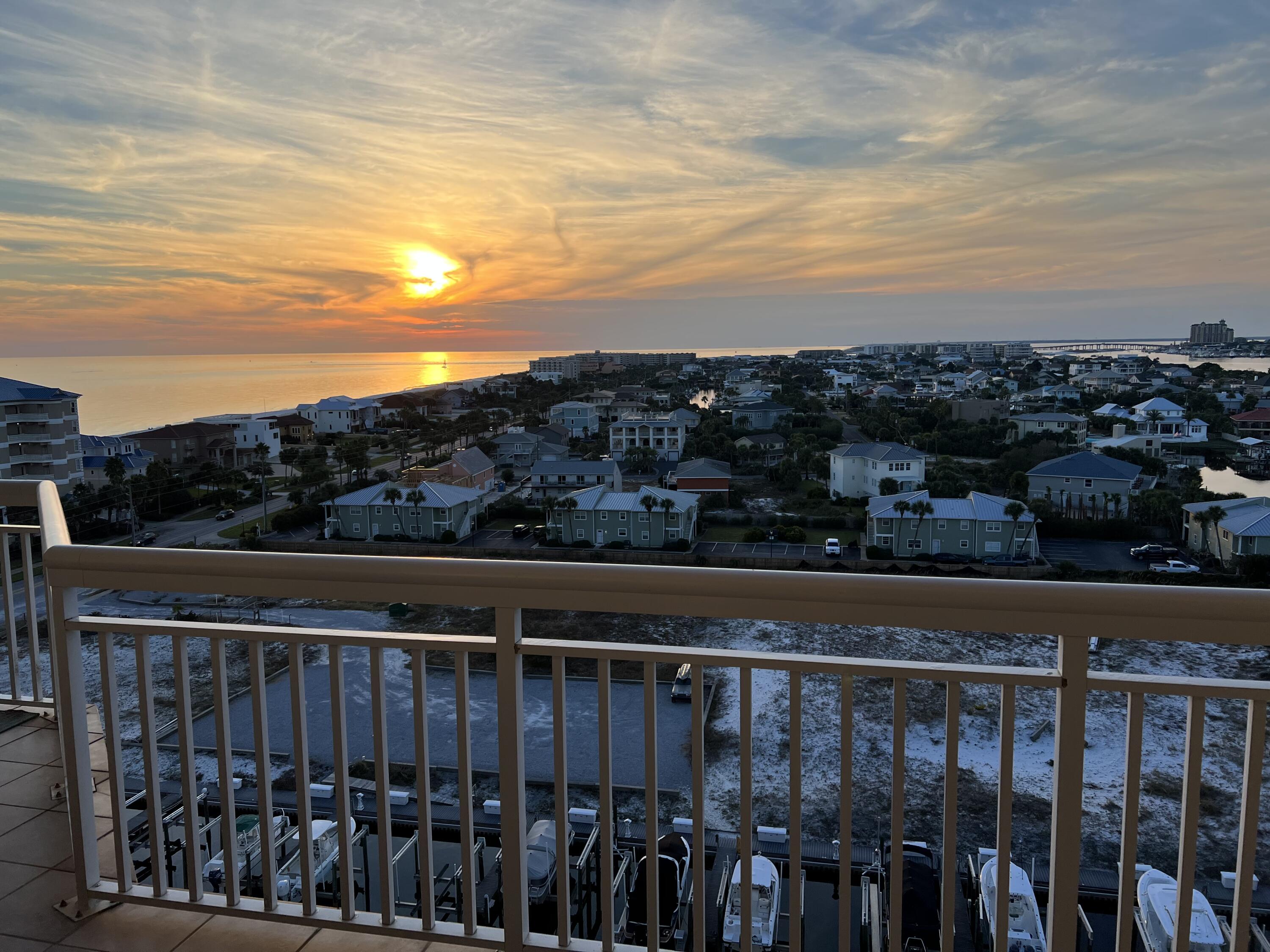 HARBOR LANDING - Residential