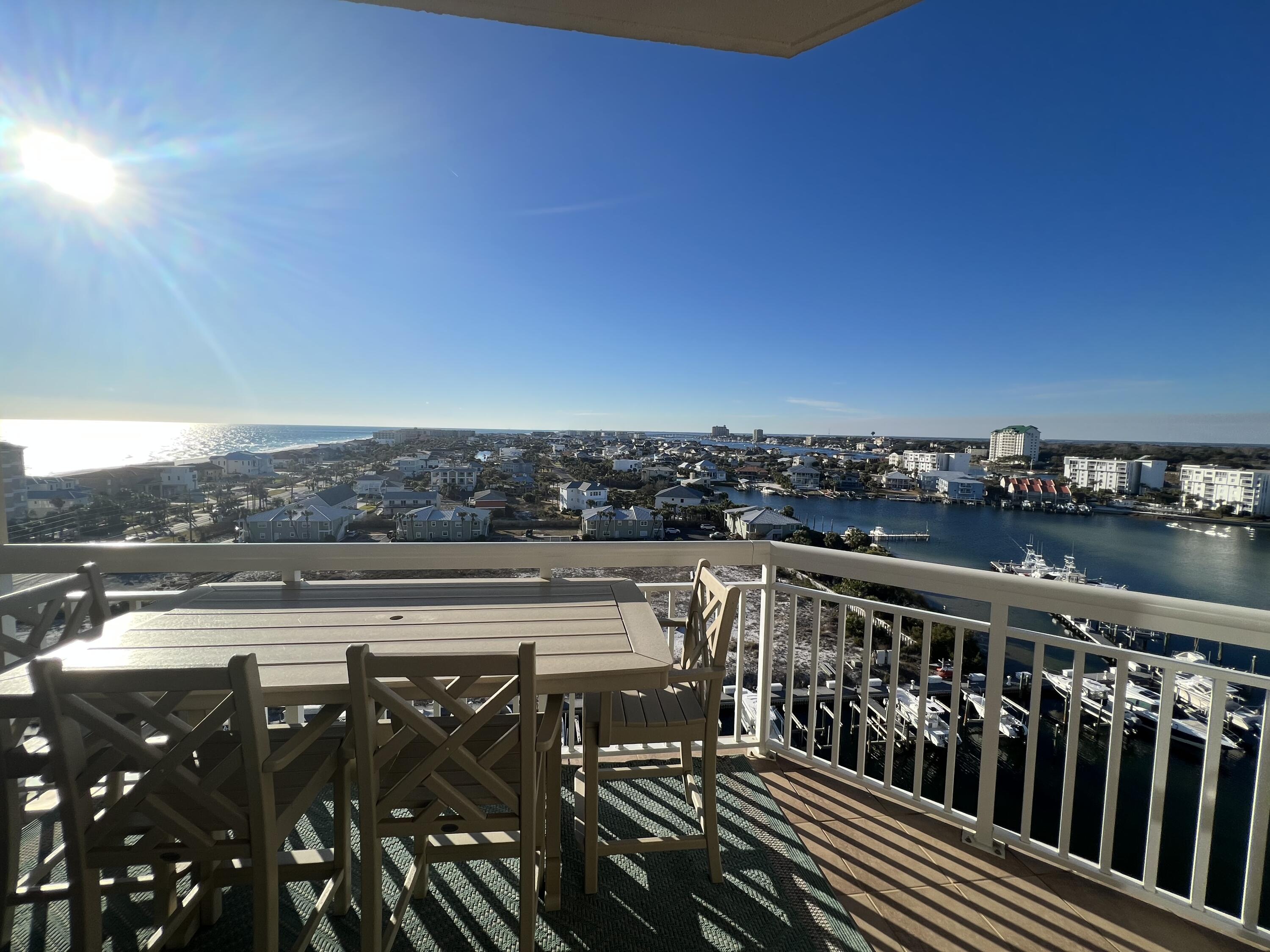 HARBOR LANDING - Residential