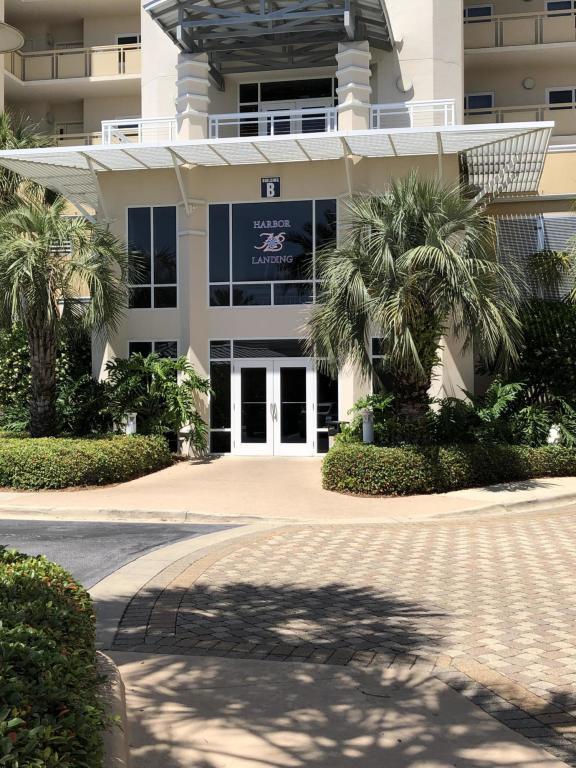 HARBOR LANDING - Residential