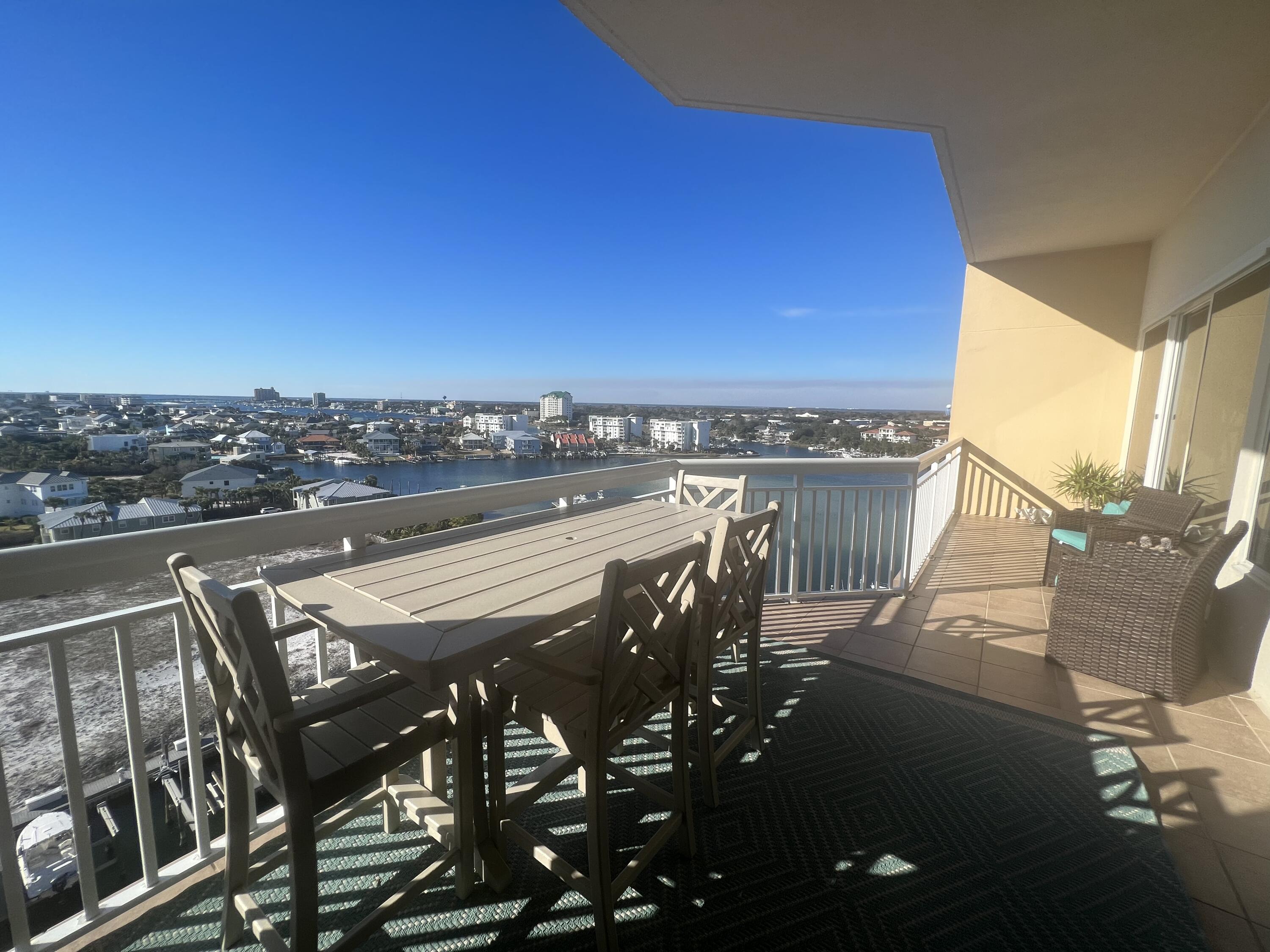 HARBOR LANDING - Residential