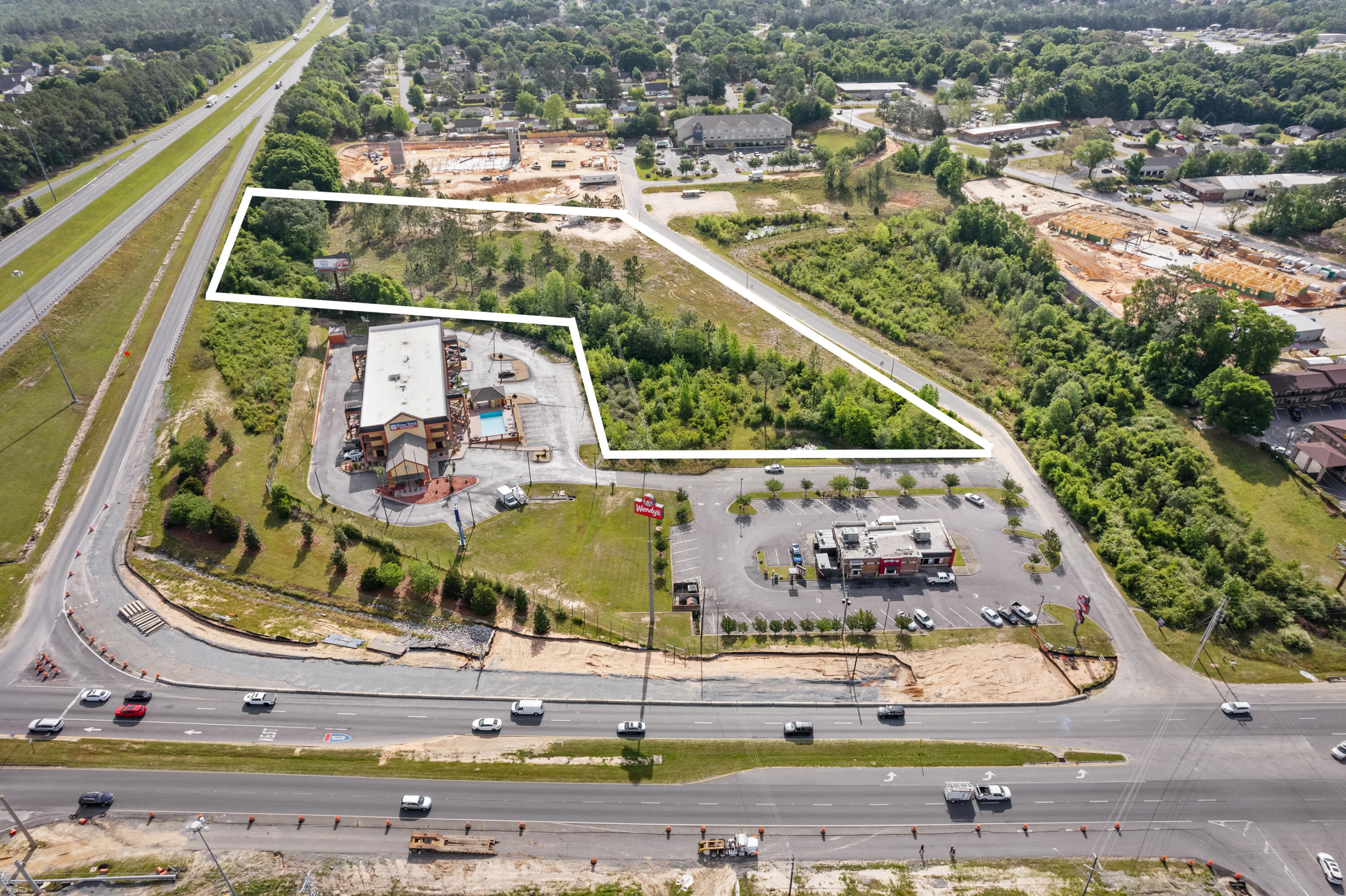 Now available for sale are 6 acre parcel located in the heart of development in Crestview, FL. . This property is surrounded by the new phase of The Waters apartments, Crestview Commons, Lowe's, Walmart, Chik-fil-A, Aldi, and countless other retail and community serving businesses. With quick access to Highway 85 and Interstate 10, the high-intensity commercial zoning allows for the broadest range of development potential in the city of Crestview. AADT is 50,000 Hwy 85 and 30,000 on I-10. Seller's are currently in the process of working connecting Southcrest Drive to John King Rd.Pricing is on a per acre basis.