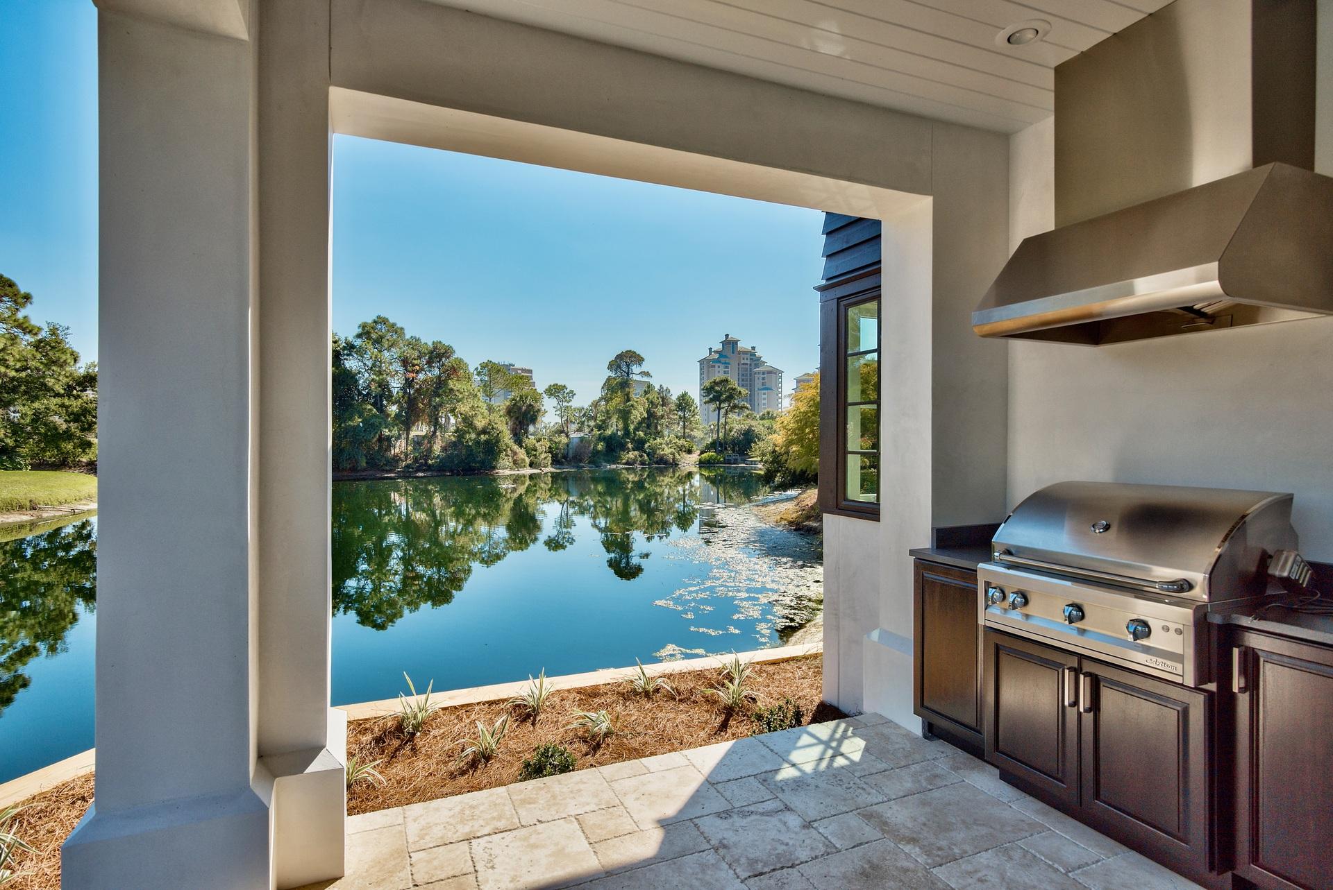 ISLAND ESTATES - Residential