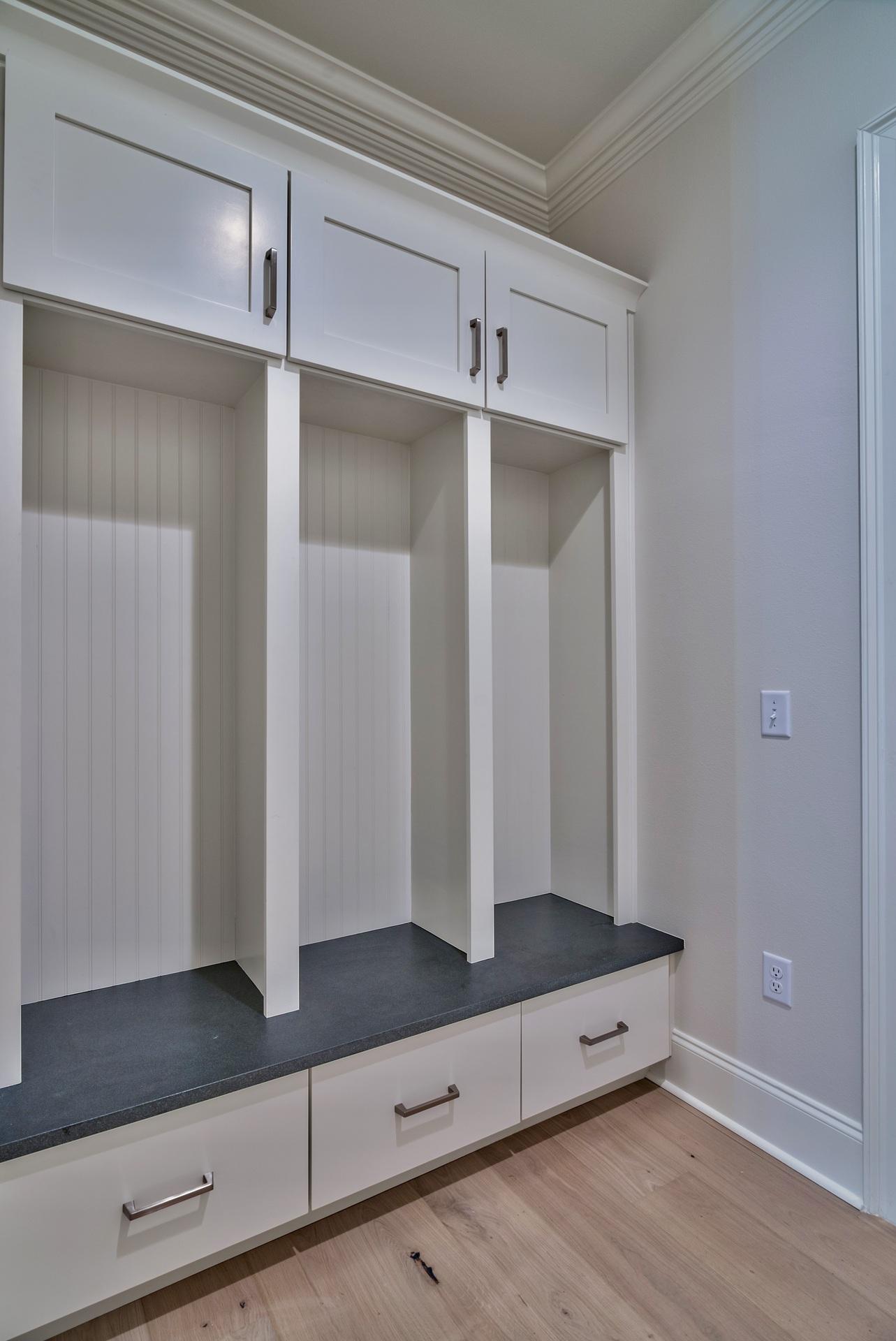 ISLAND ESTATES - Residential