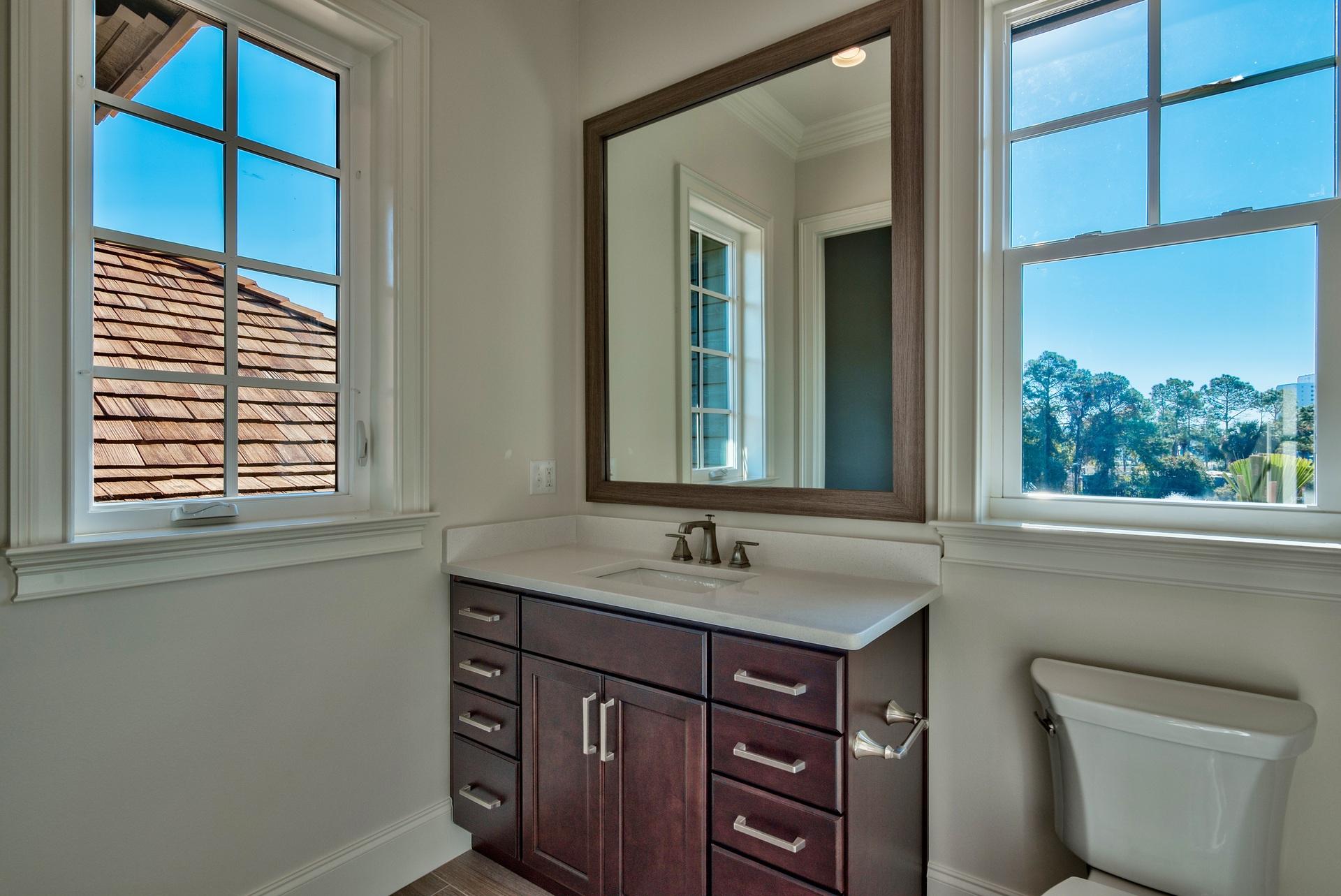 ISLAND ESTATES - Residential