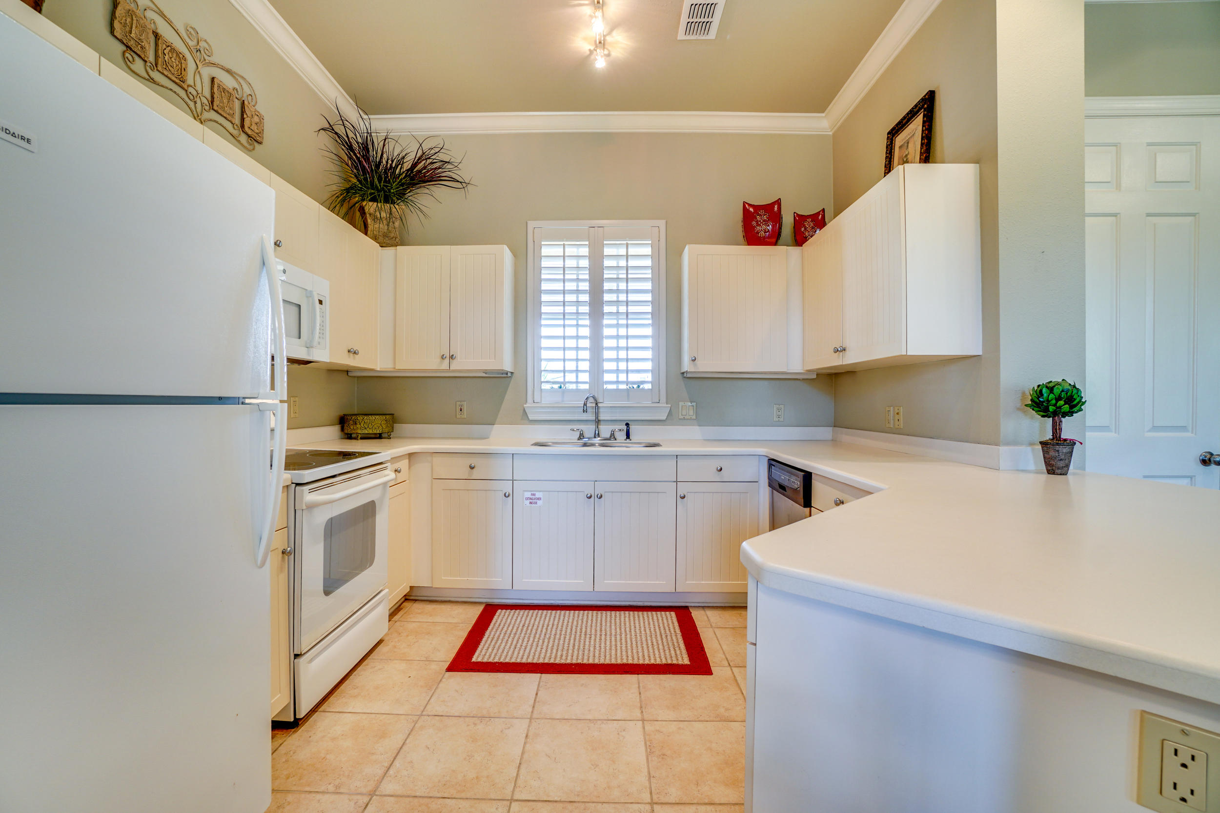 CRYSTAL COVE - Residential