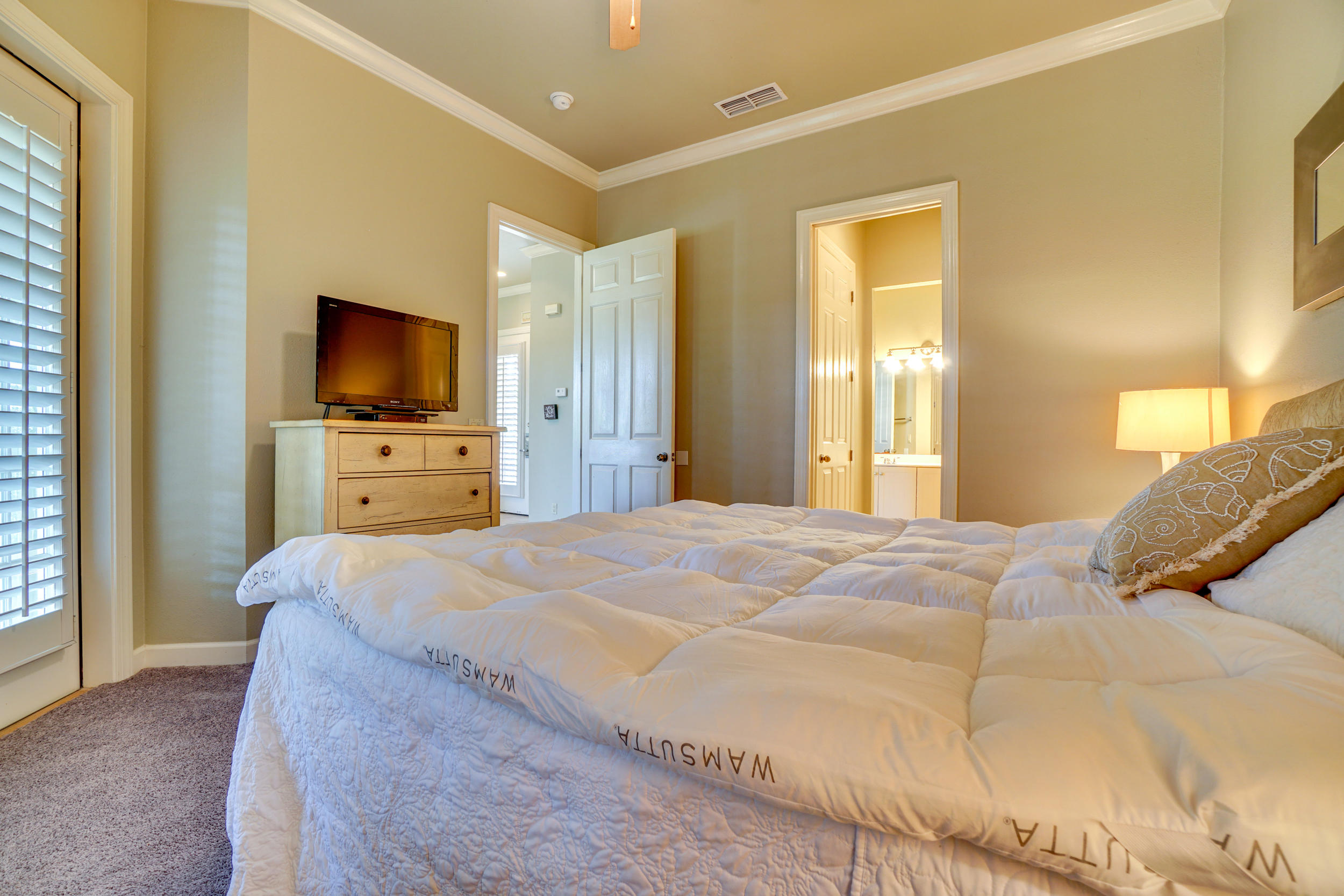 CRYSTAL COVE - Residential