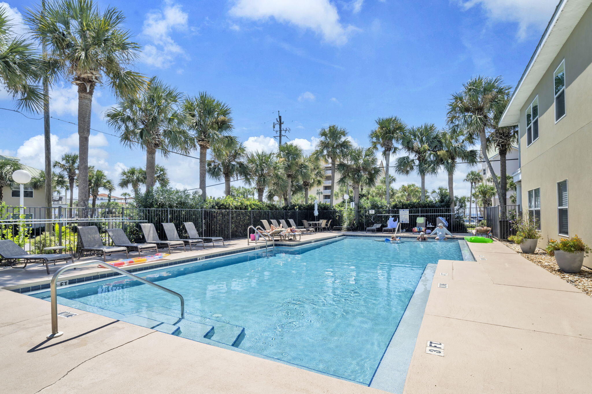 CARIBBEAN DUNES PH 1 - Residential