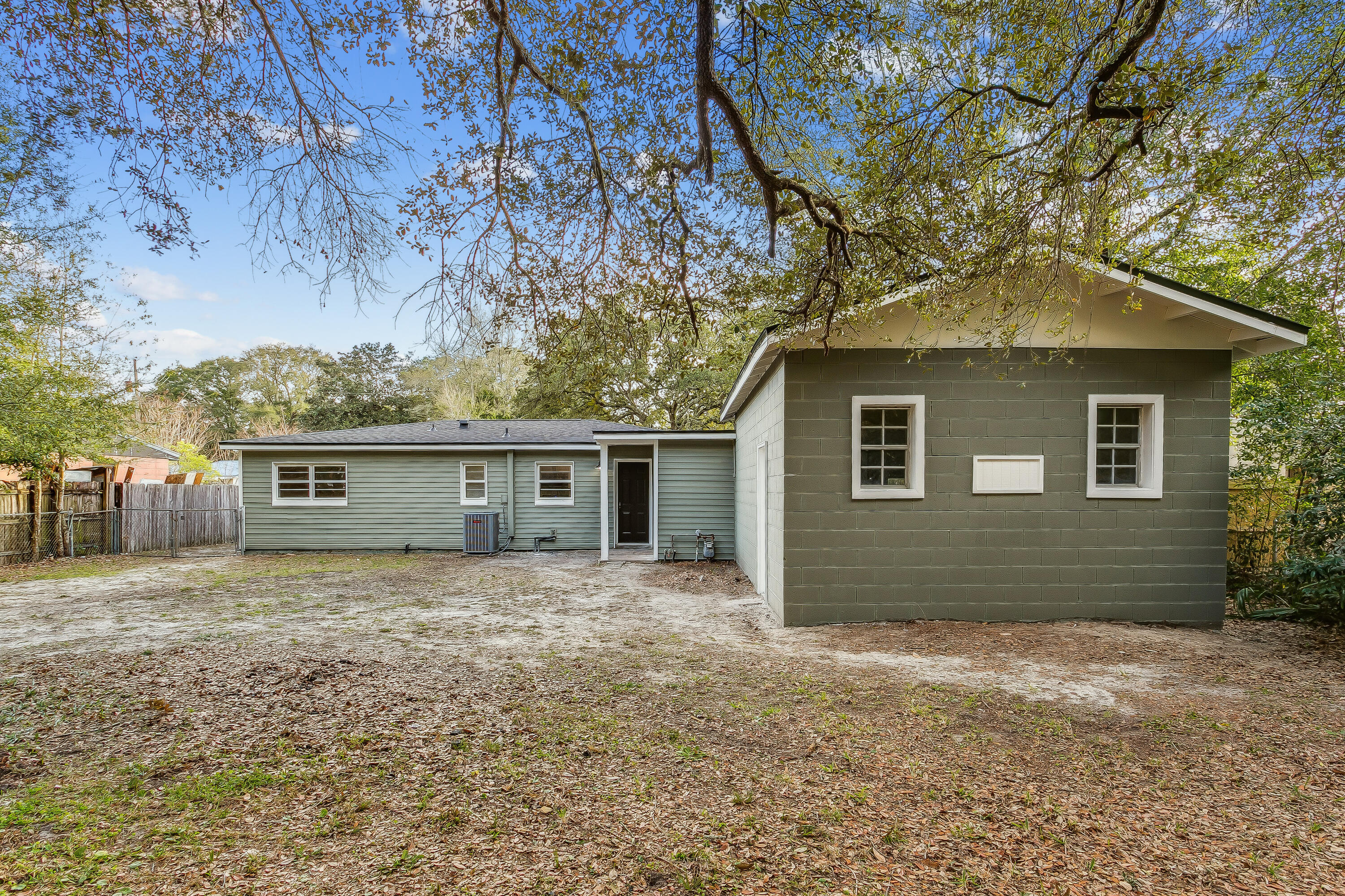 RACETRACK ROAD RESUB - Residential