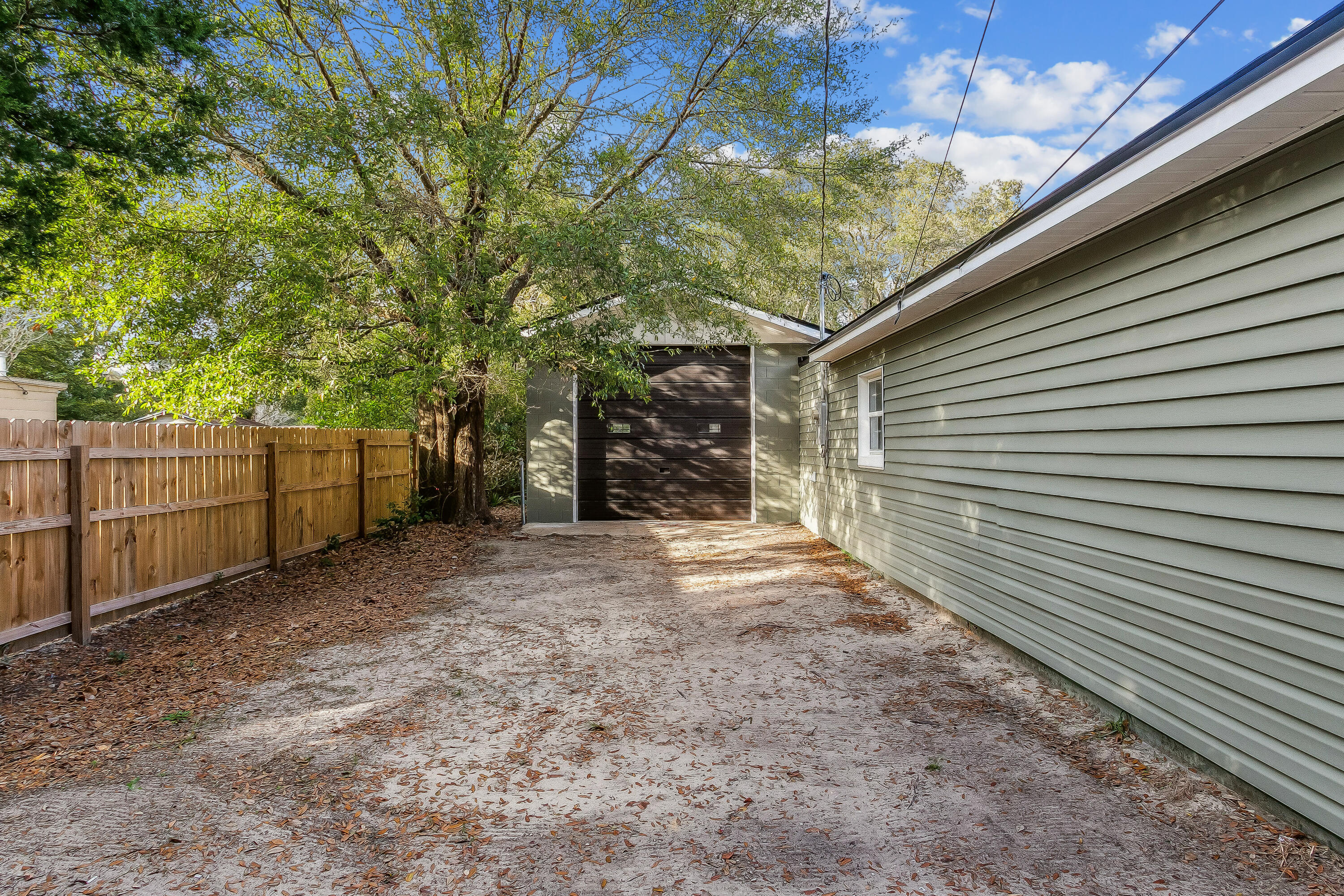 RACETRACK ROAD RESUB - Residential