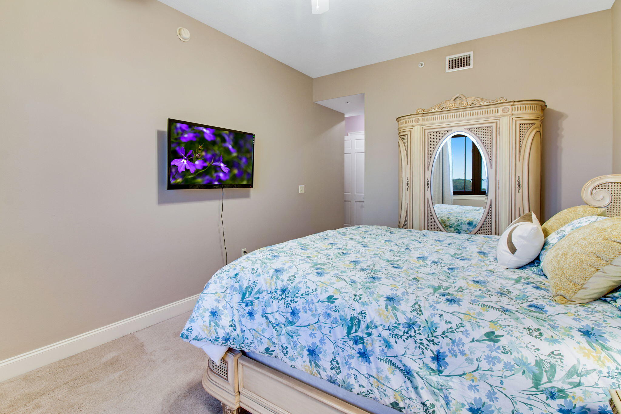 SIDES MORENO POINT WEST - Residential Lease