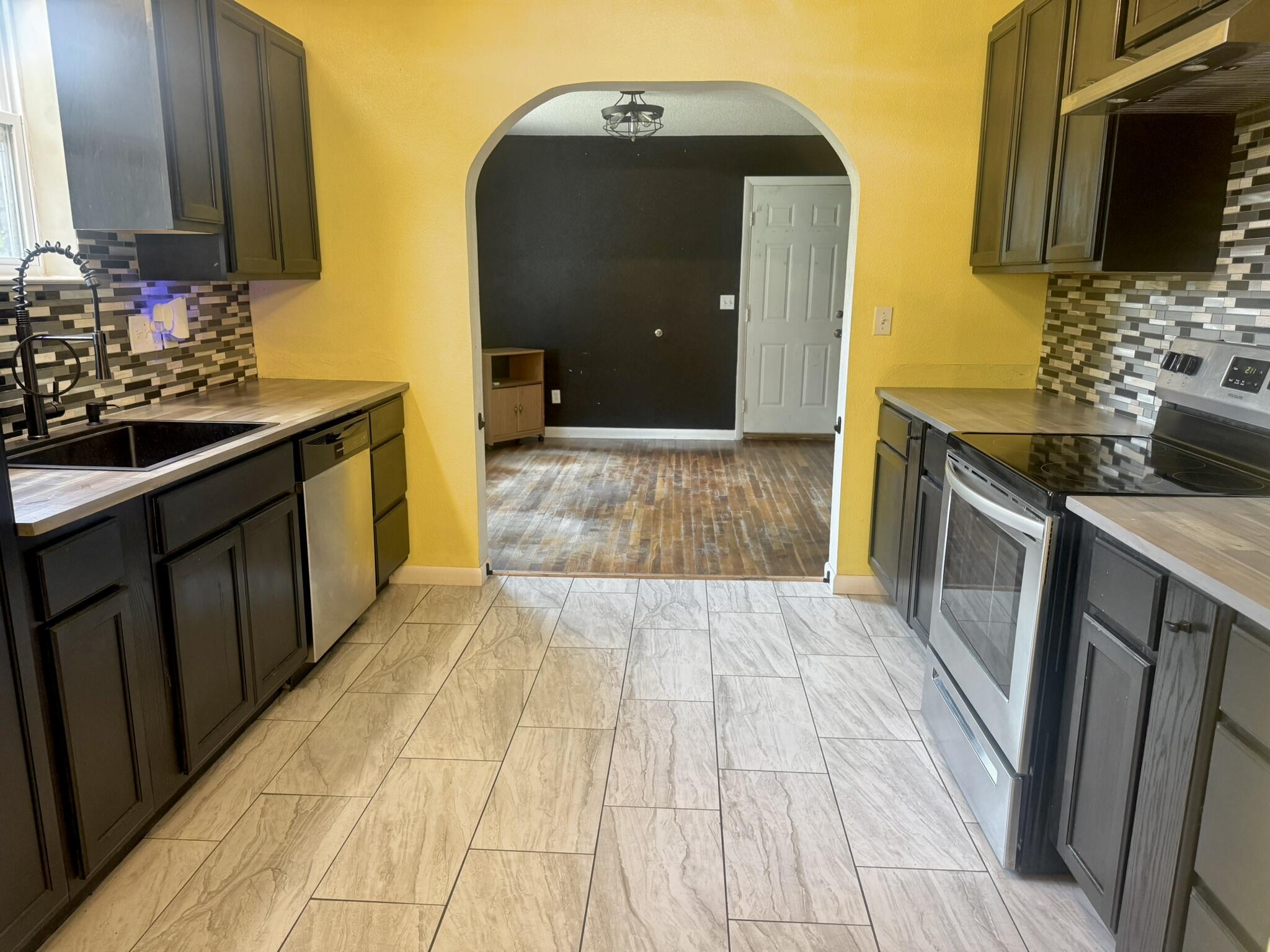 SHADY TERRACE - Residential