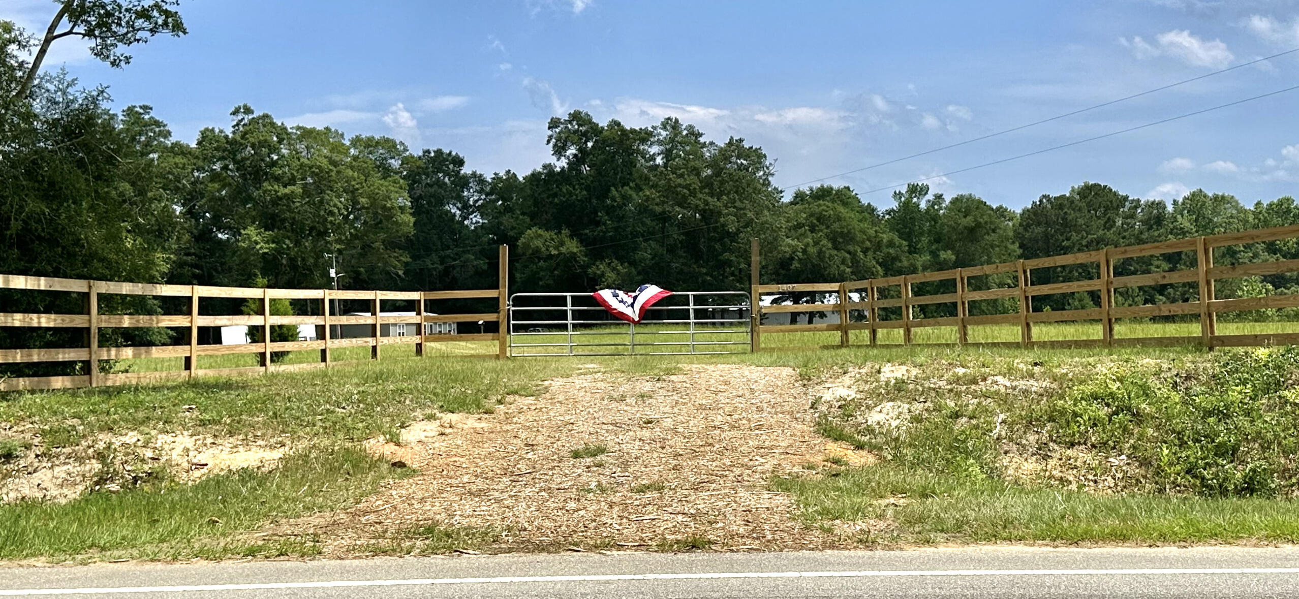 NO RECORDED SUBDIVISION - Residential