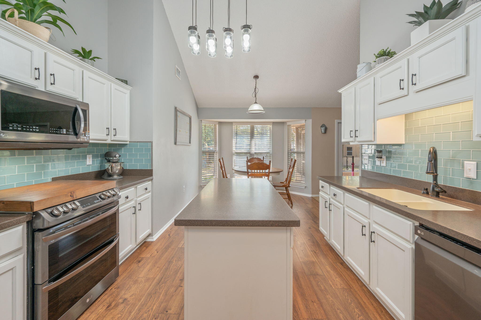 RIVERCHASE S/D PH 2 - Residential