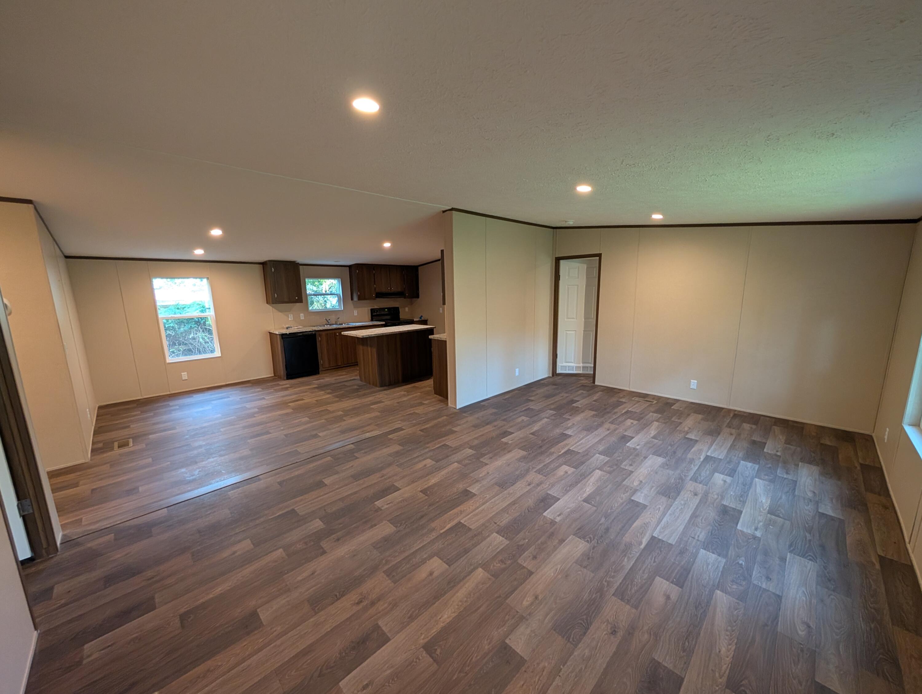 TOWN OF SANTA ROSA - Residential