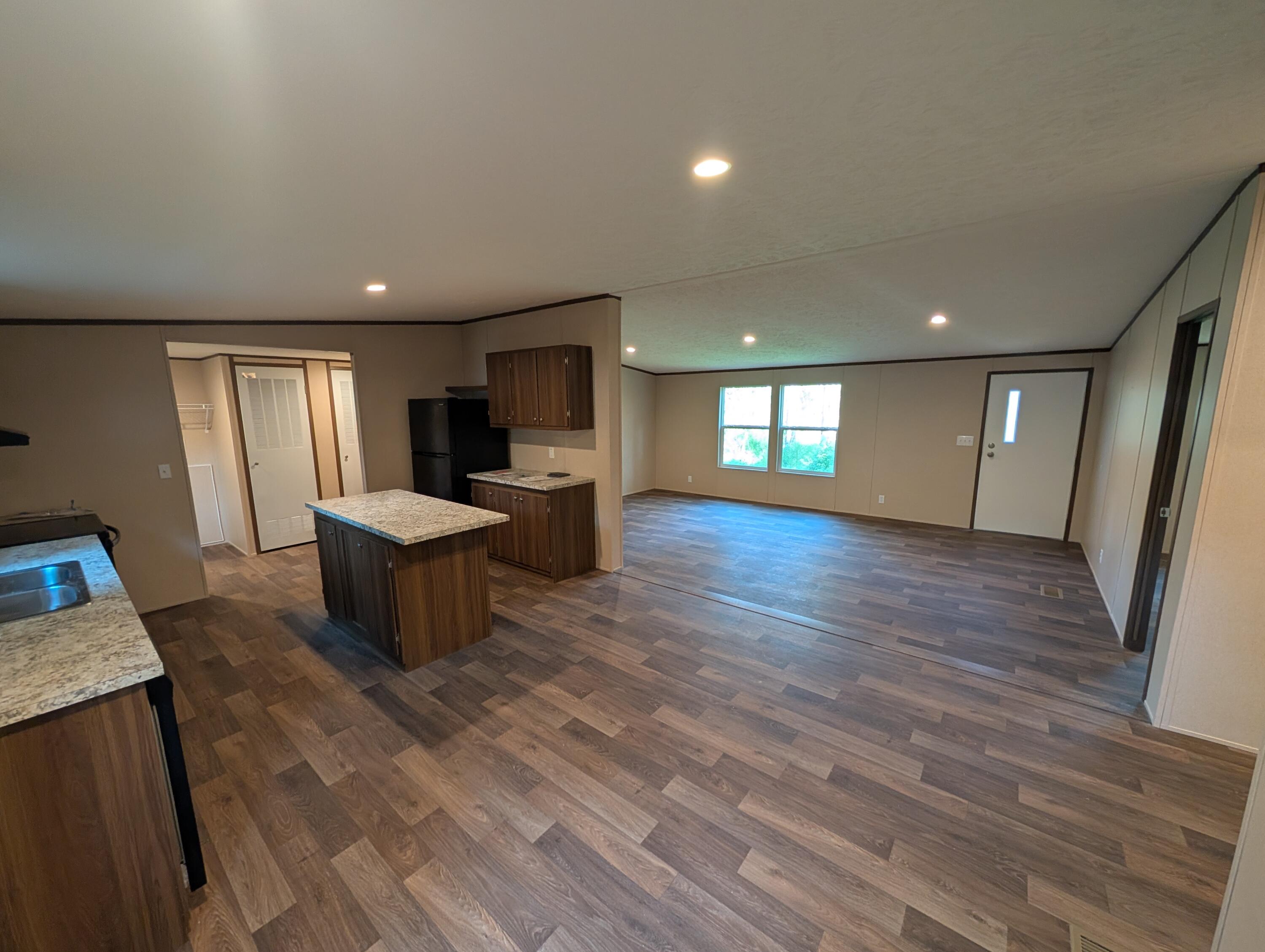 TOWN OF SANTA ROSA - Residential