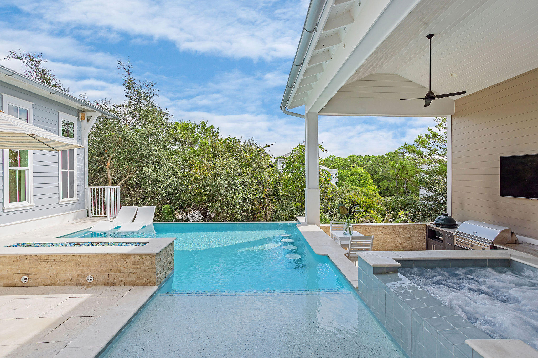 BEACH HIGHLAND - Residential