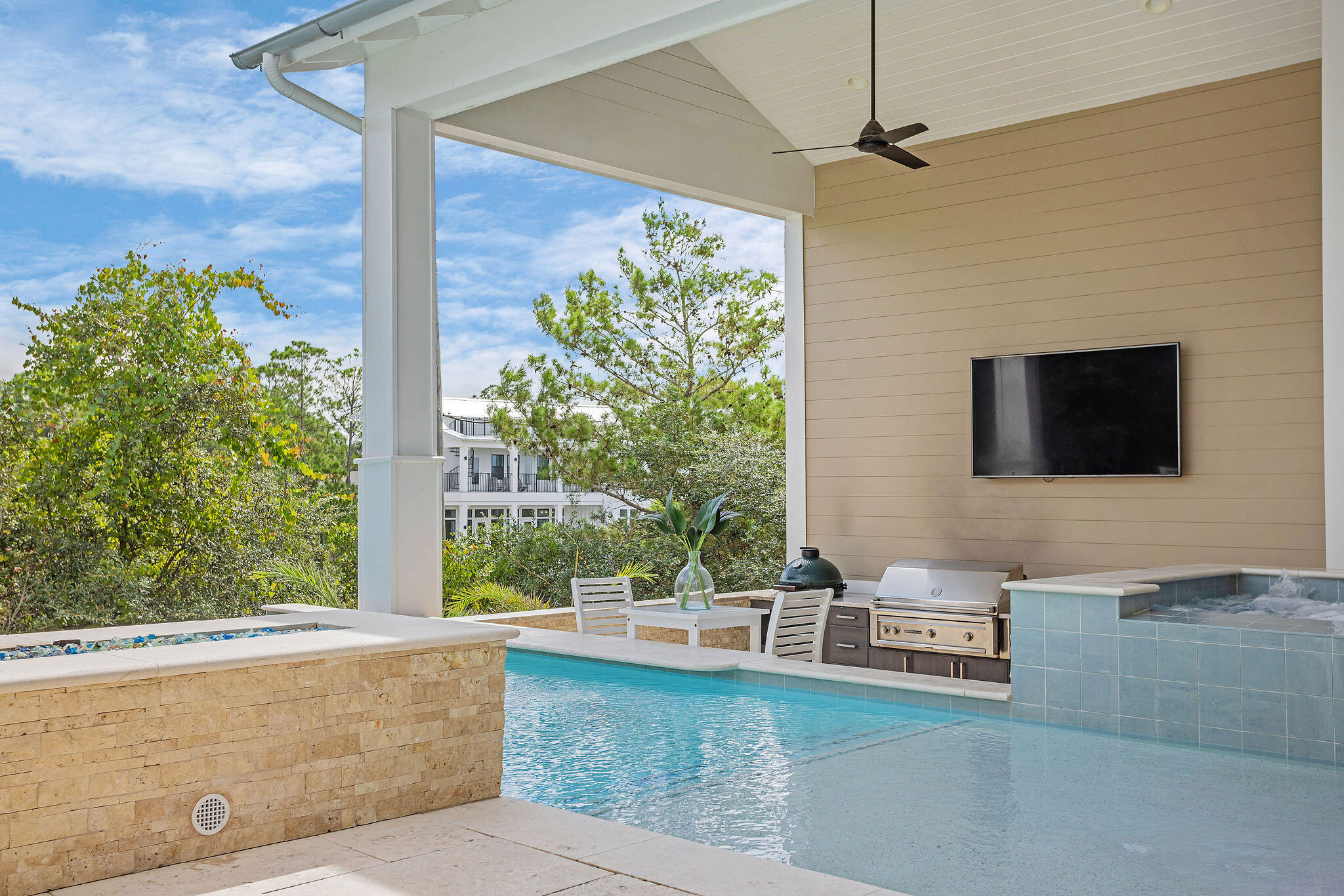 BEACH HIGHLAND - Residential