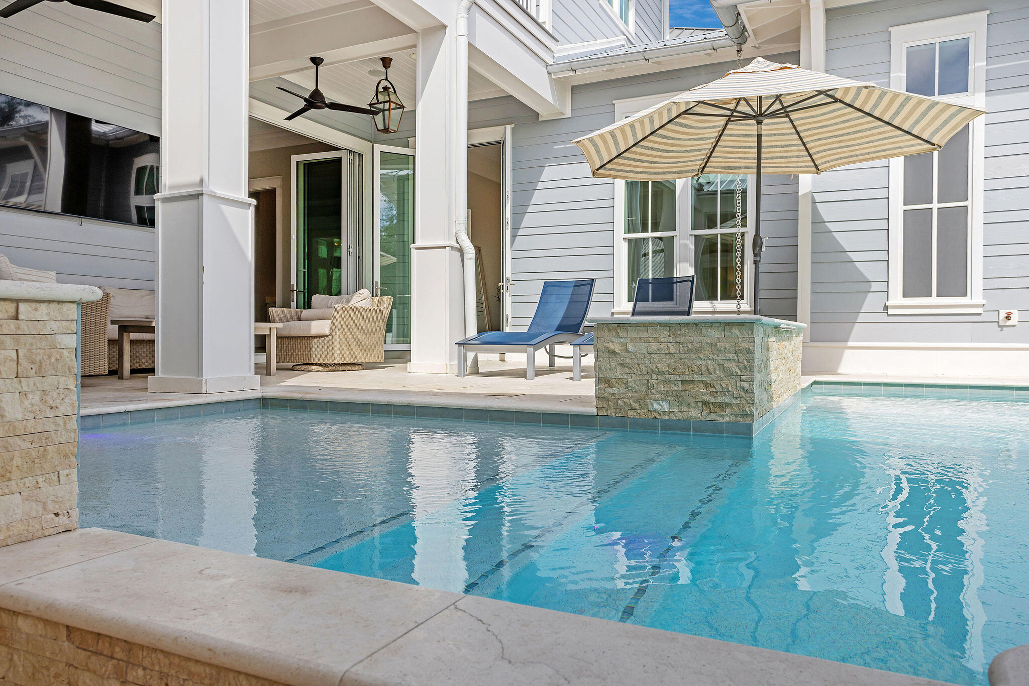 BEACH HIGHLAND - Residential