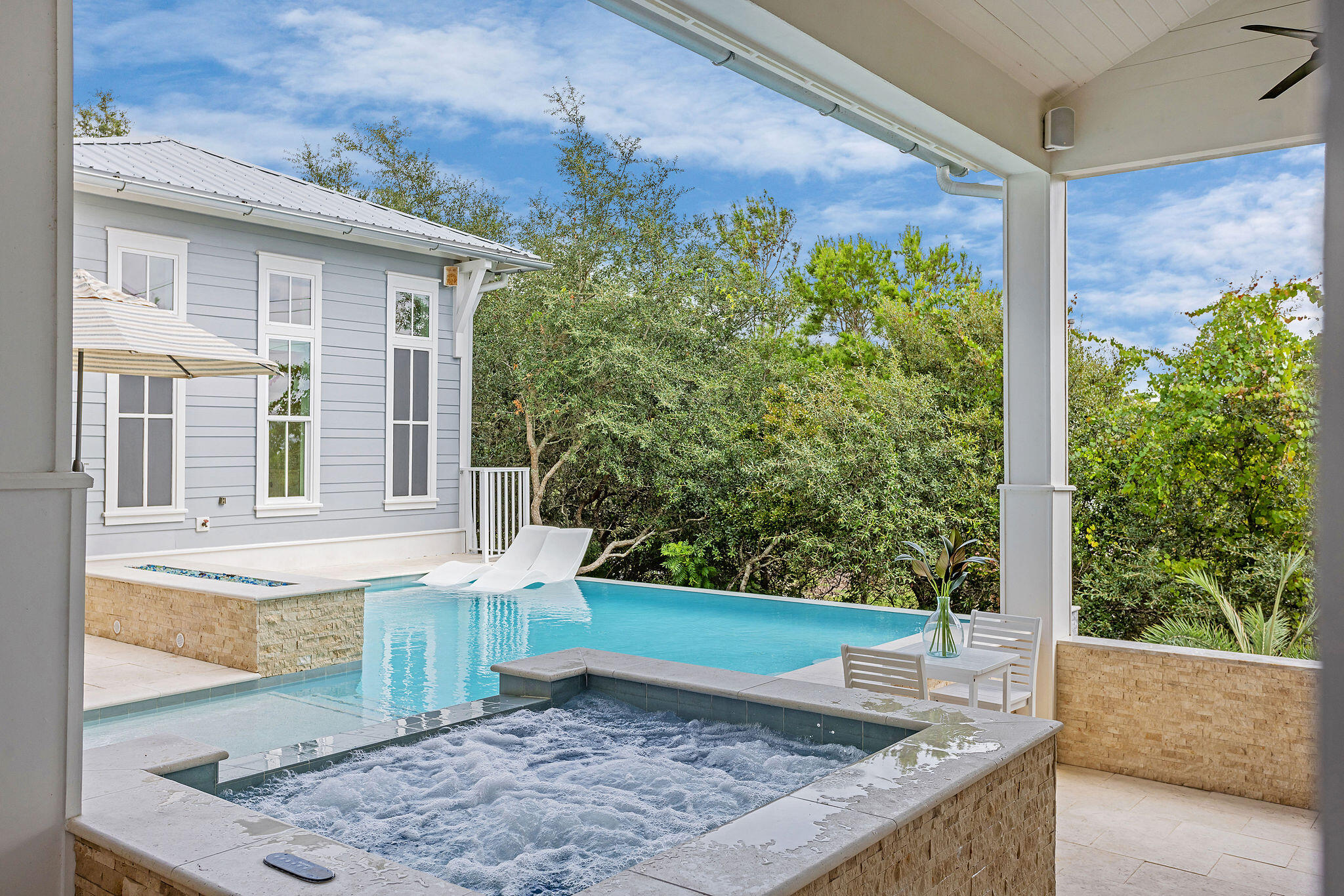 BEACH HIGHLAND - Residential