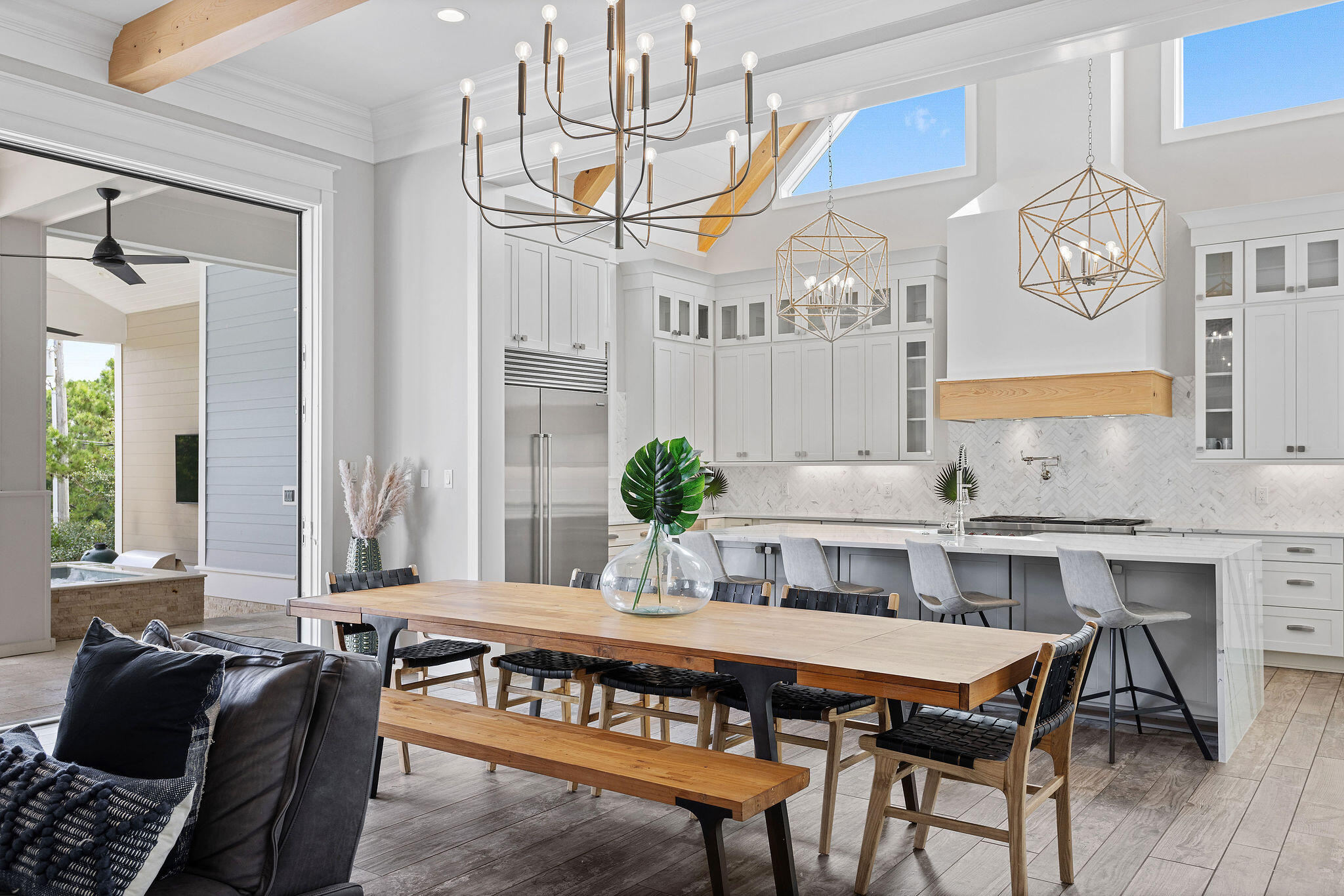 BEACH HIGHLAND - Residential