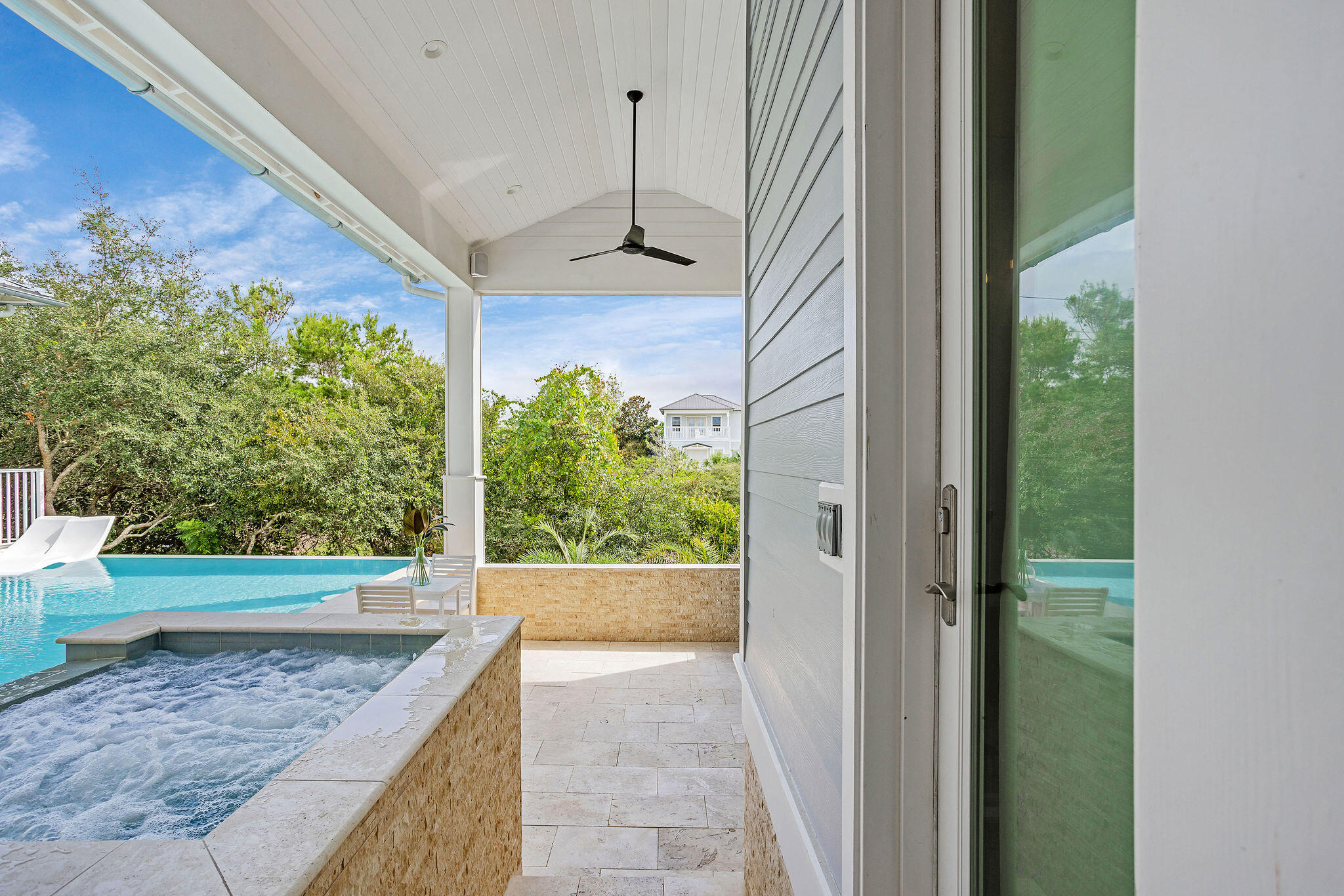 BEACH HIGHLAND - Residential