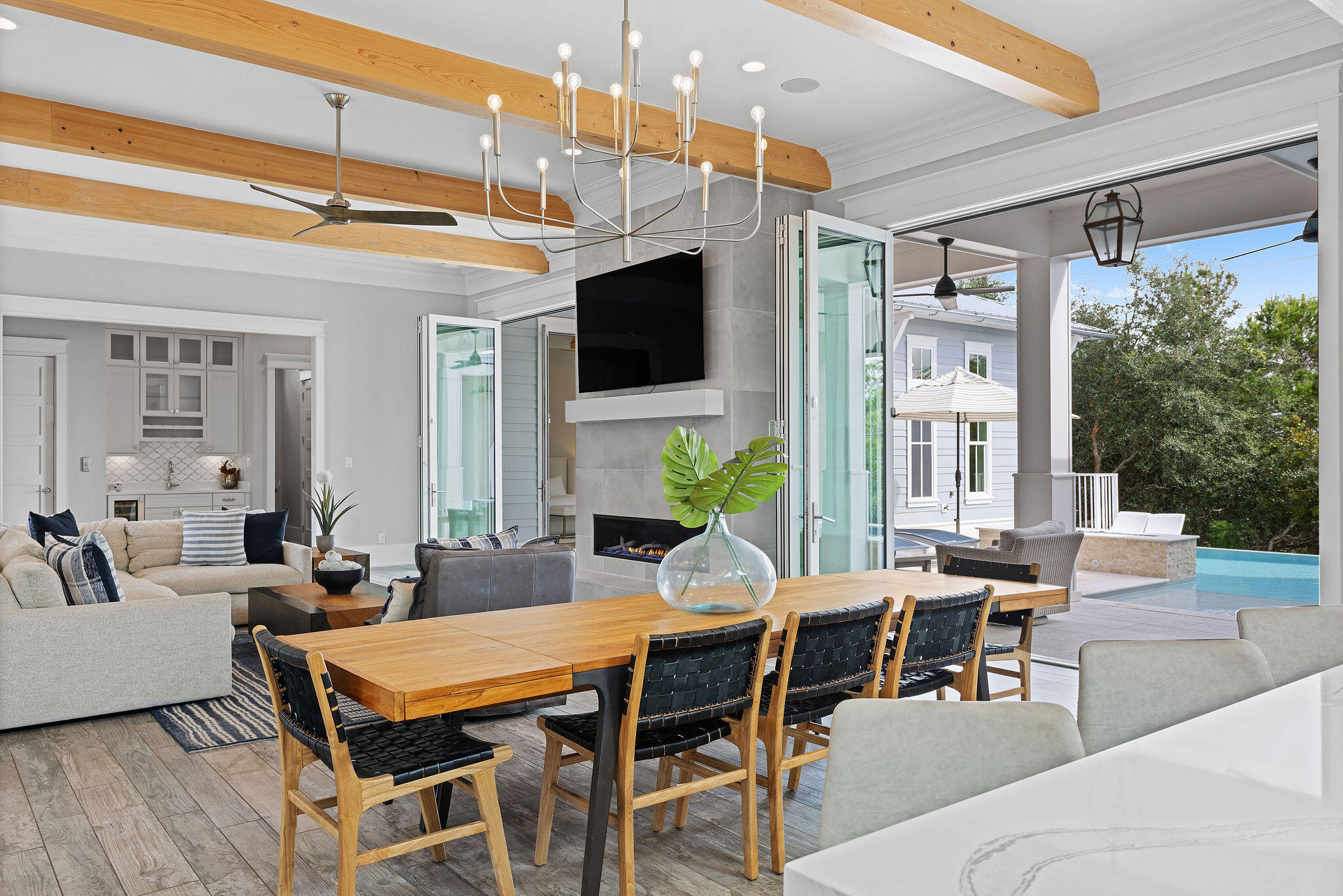 BEACH HIGHLAND - Residential