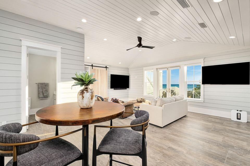 BEACH HIGHLAND - Residential
